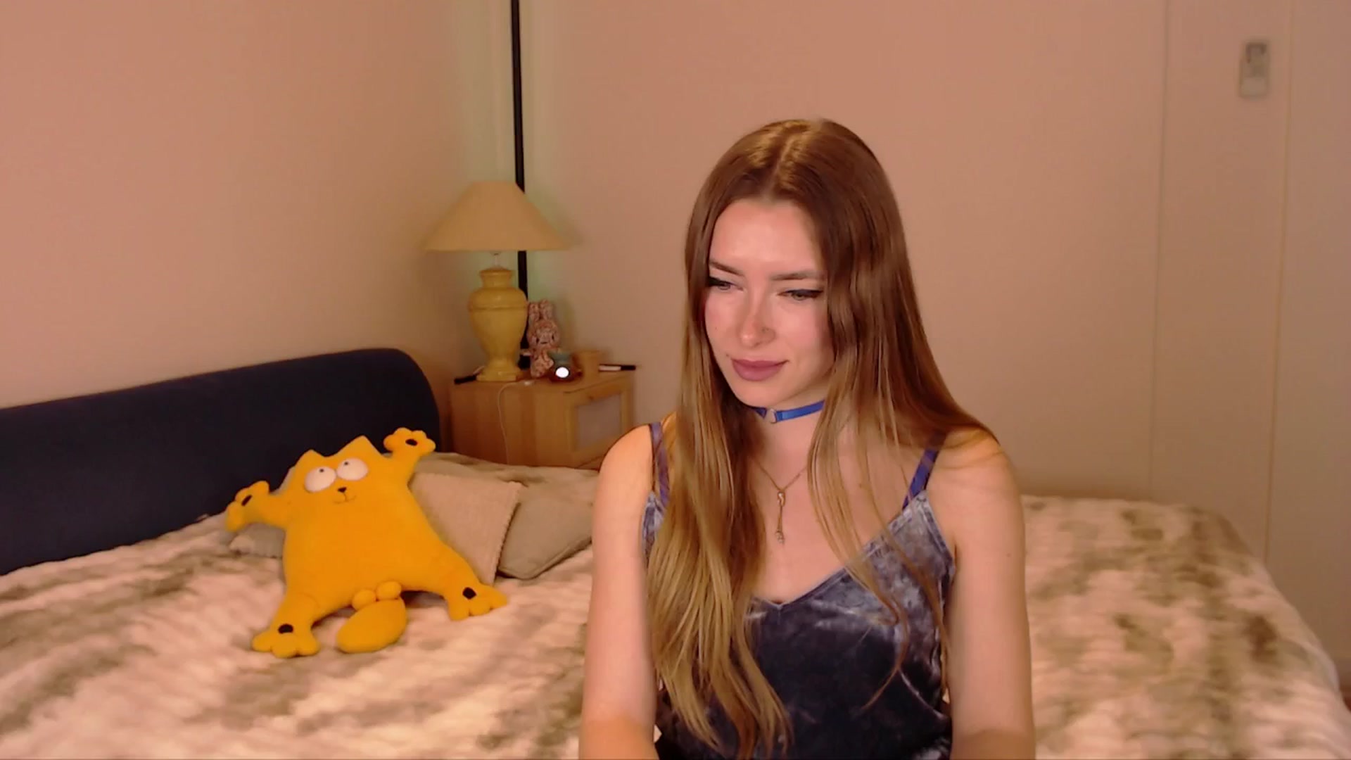 Gallery image thumbnail from SimonsWife's myfreecams stream on, 03/25/2026, 15:54 image 11 of 20