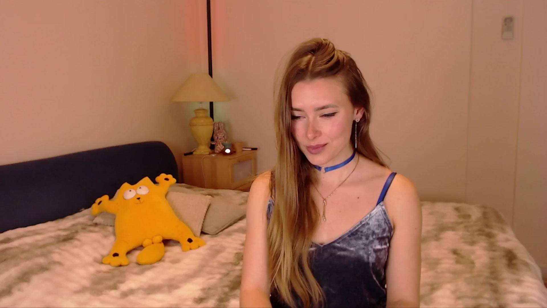Gallery image thumbnail from SimonsWife's myfreecams stream on, 03/25/2026, 15:54 image 14 of 20