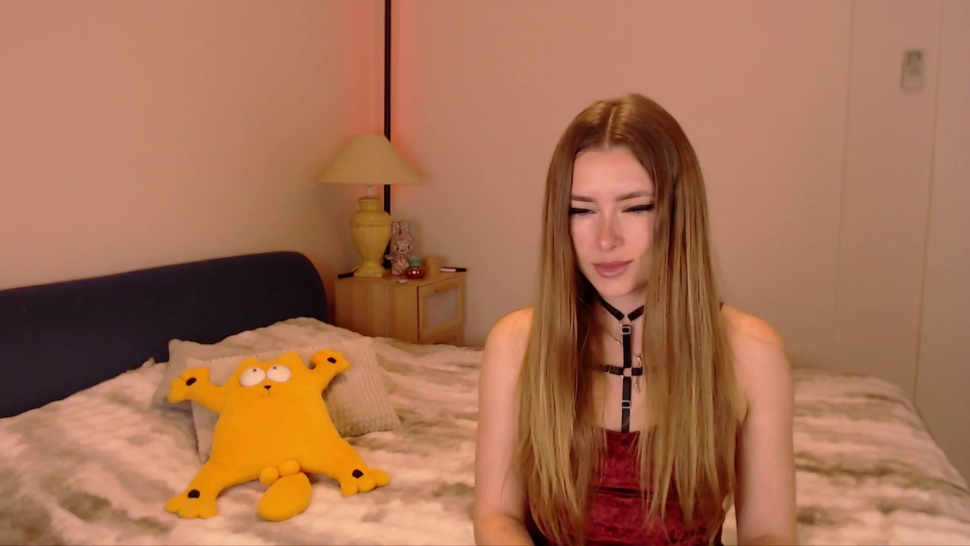 Gallery image thumbnail from SimonsWife's myfreecams stream on, 03/26/2026, 15:39 image 8 of 20