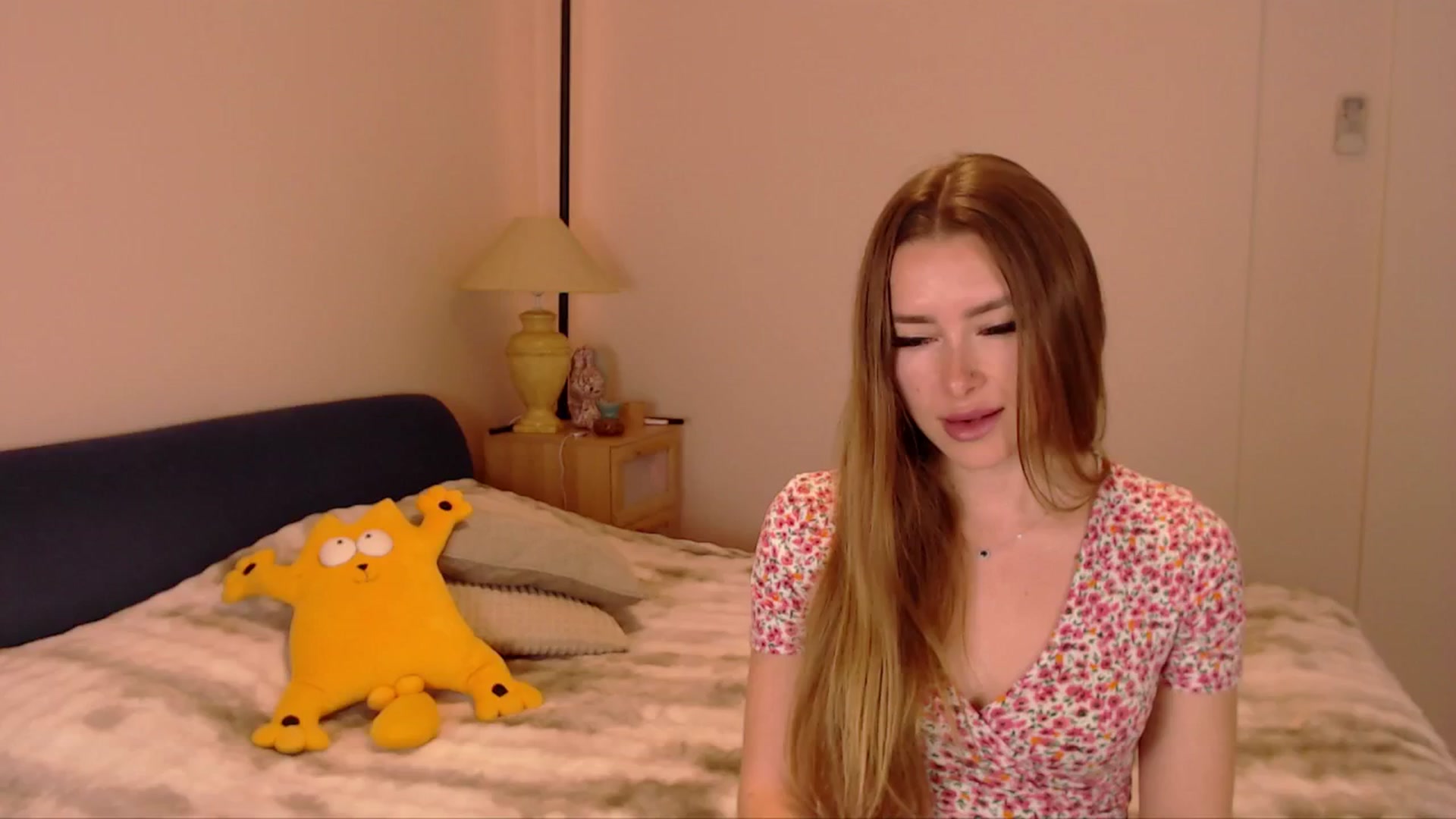 Gallery image thumbnail from SimonsWife's myfreecams stream on, 03/30/2026, 16:31 image 5 of 20