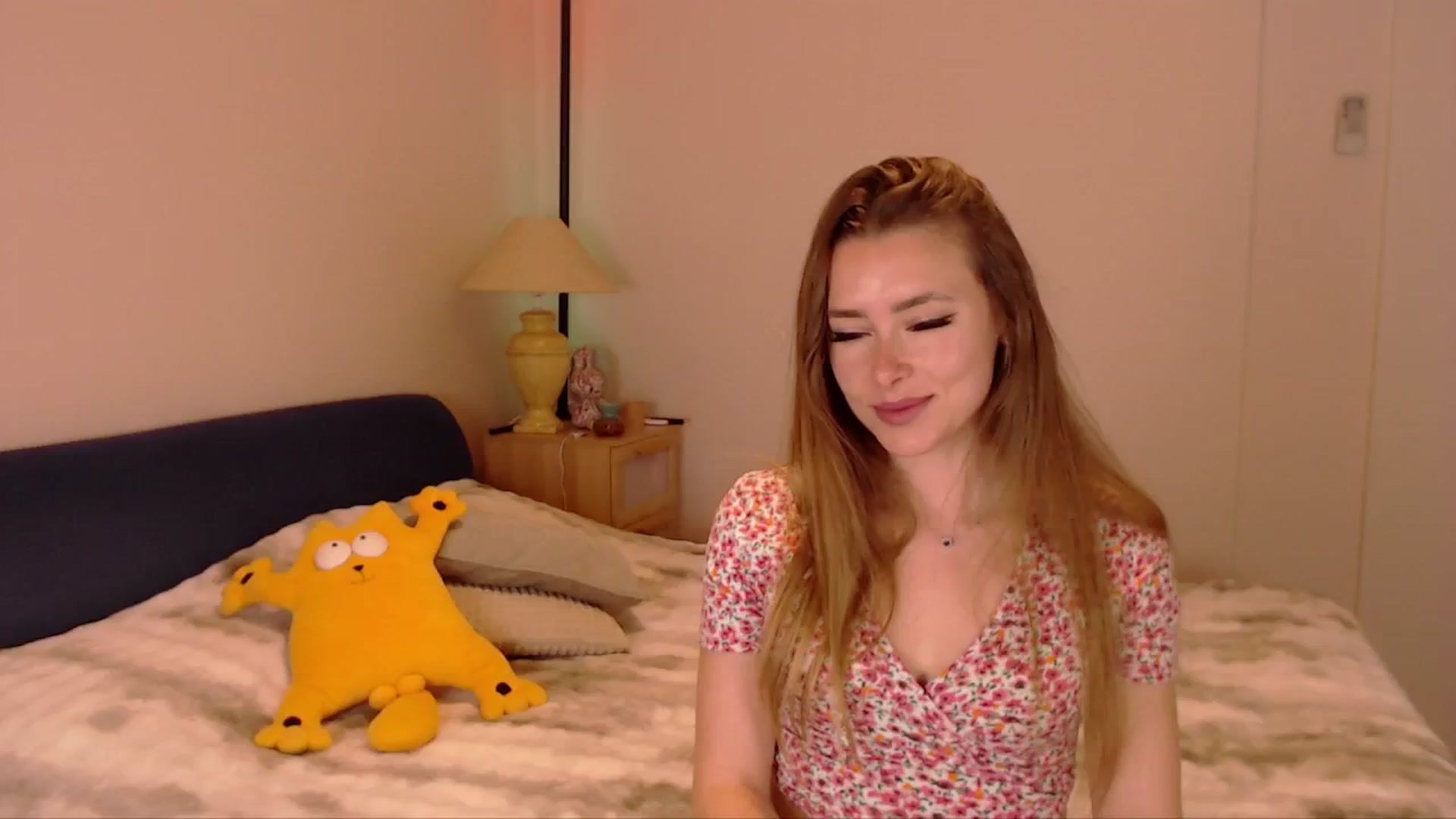 Gallery image thumbnail from SimonsWife's myfreecams stream on, 03/30/2026, 16:31 image 13 of 20