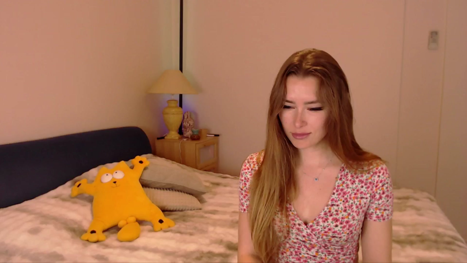 Gallery image thumbnail from SimonsWife's myfreecams stream on, 03/30/2026, 16:31 image 8 of 20