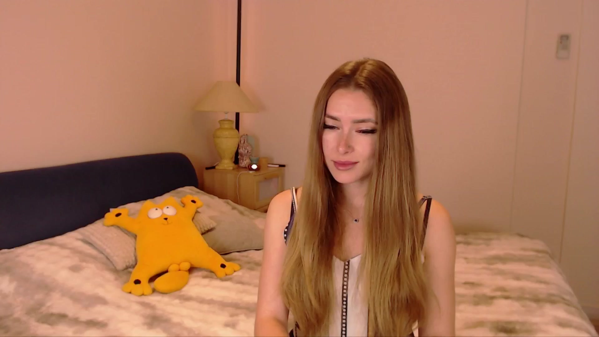 Gallery image thumbnail from SimonsWife's myfreecams stream on, 04/01/2026, 14:16 image 20 of 20
