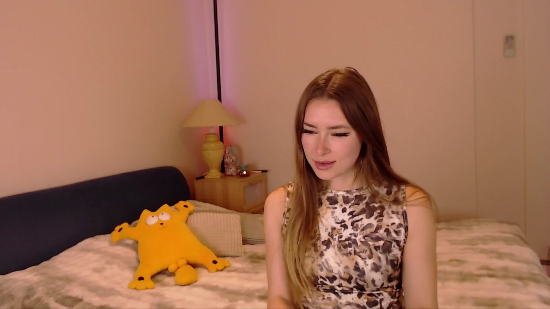 Gallery image thumbnail from SimonsWife's myfreecams stream on, 04/02/2026, 13:27 image 7 of 20