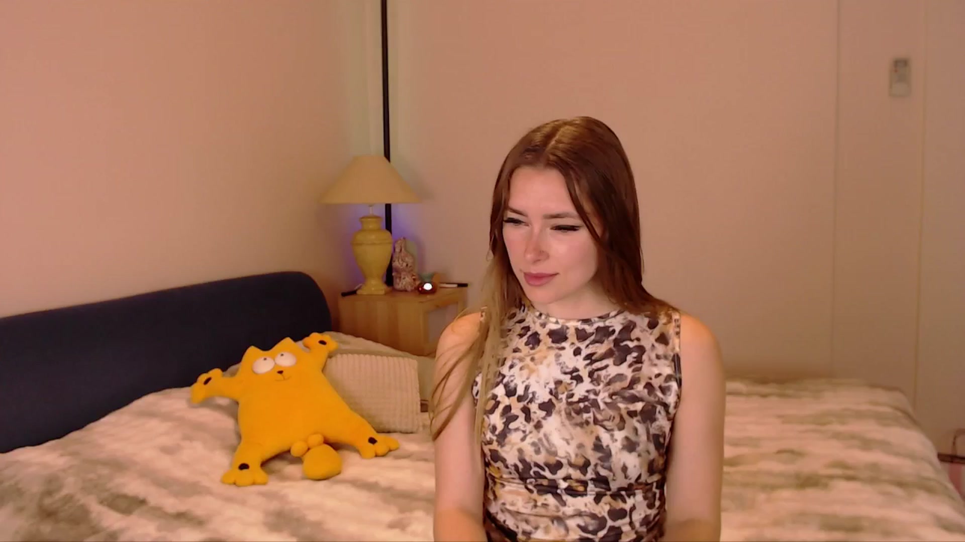 Gallery image thumbnail from SimonsWife's myfreecams stream on, 04/02/2026, 15:02 image 5 of 20