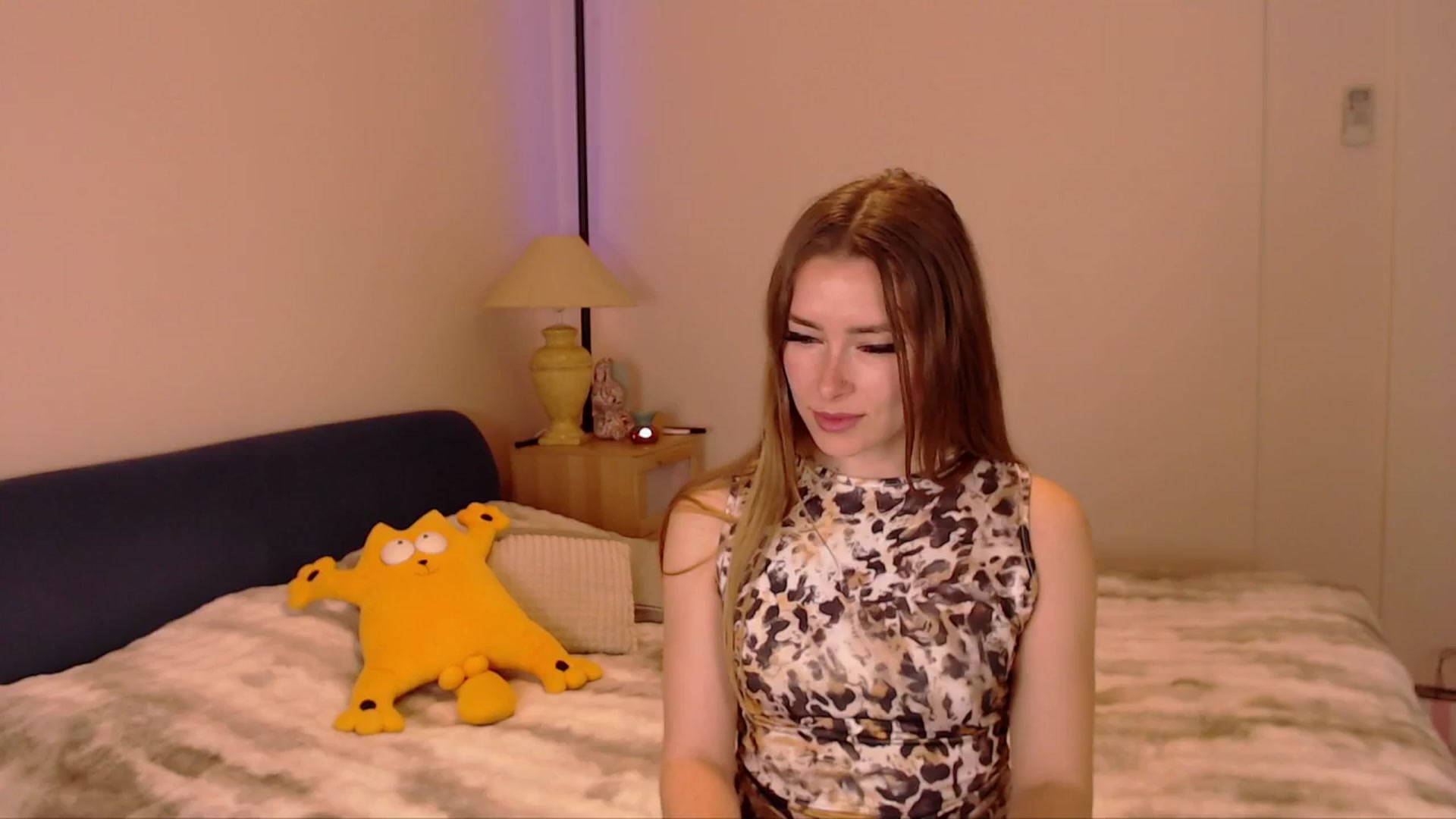 Gallery image thumbnail from SimonsWife's myfreecams stream on, 04/02/2026, 15:02 image 3 of 20