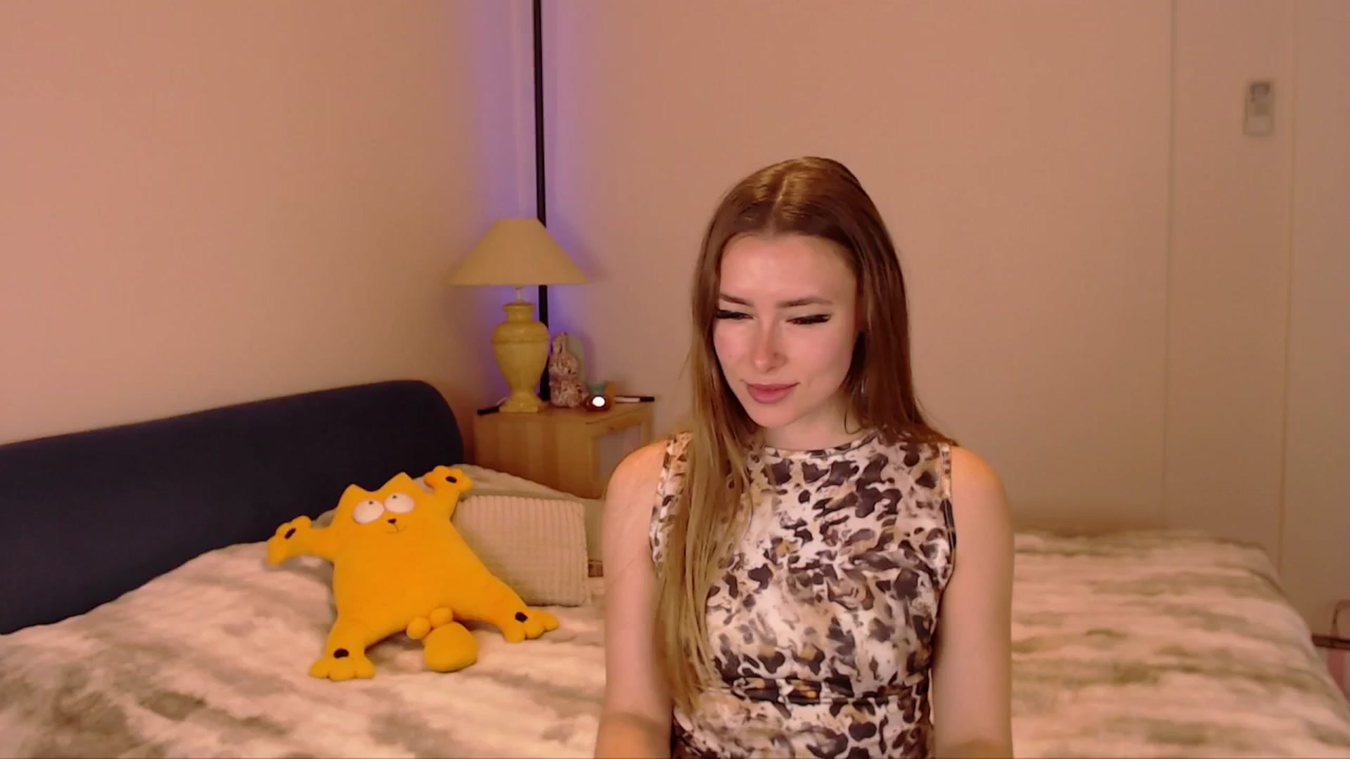 Gallery image thumbnail from SimonsWife's myfreecams stream on, 04/02/2026, 15:02 image 10 of 20