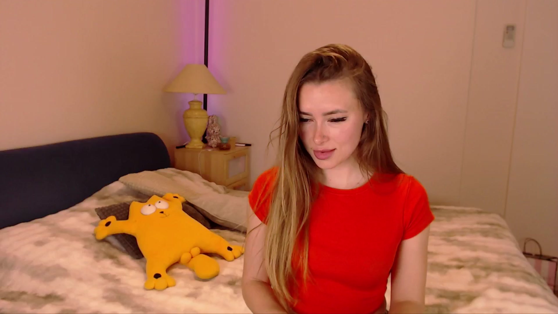 Gallery image thumbnail from SimonsWife's myfreecams stream on, 04/05/2026, 15:12 image 15 of 20