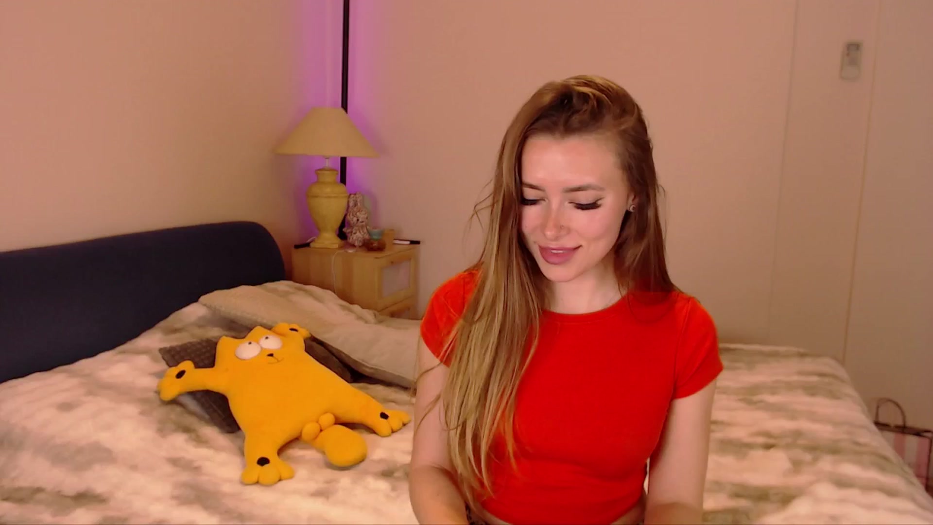 Gallery image thumbnail from SimonsWife's myfreecams stream on, 04/05/2026, 15:12 image 14 of 20
