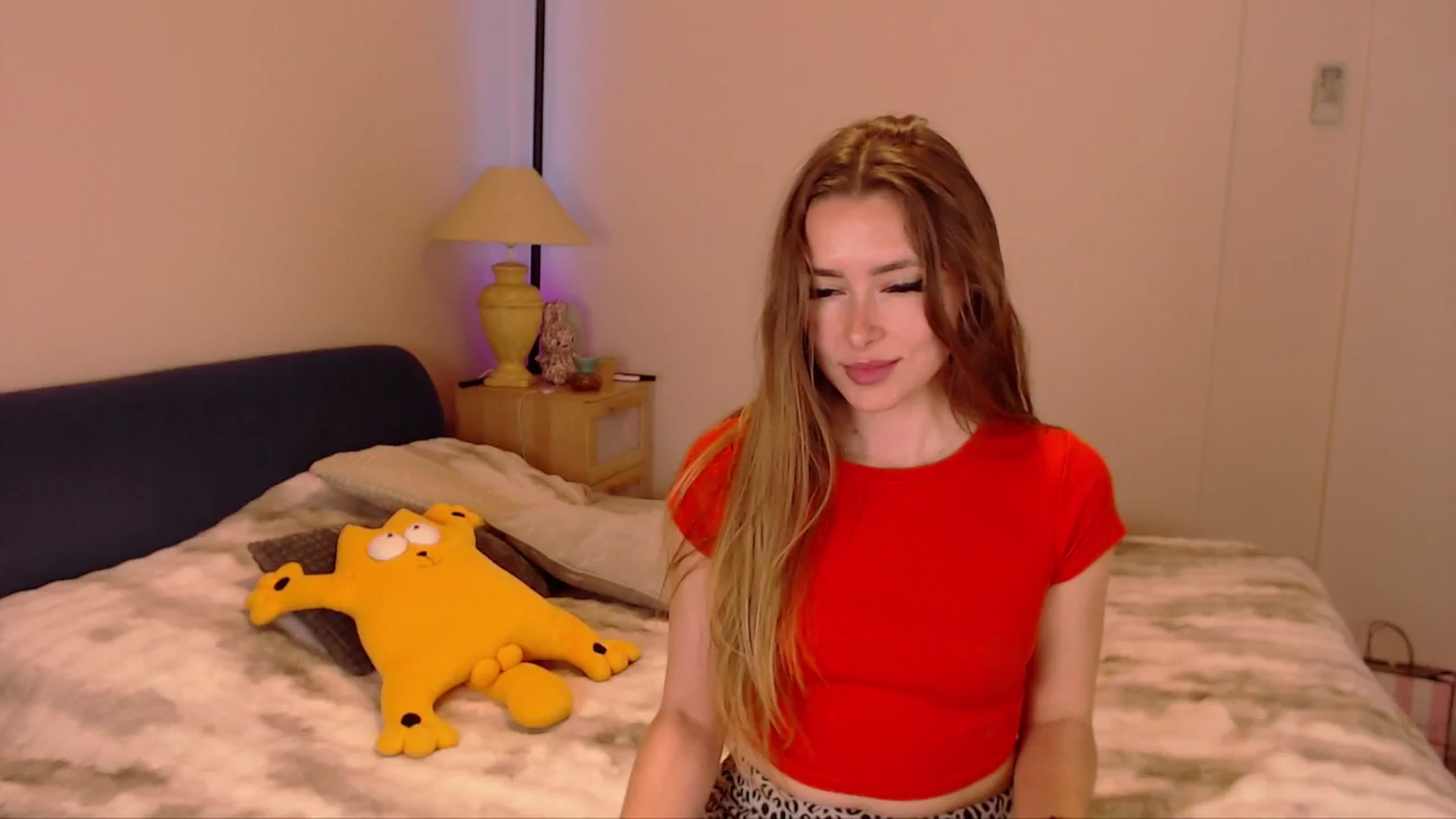 Gallery image thumbnail from SimonsWife's myfreecams stream on, 04/05/2026, 15:12 image 12 of 20