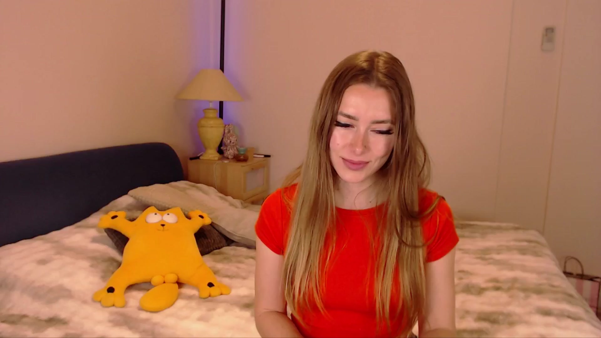 Gallery image thumbnail from SimonsWife's myfreecams stream on, 04/05/2026, 15:12 image 4 of 20