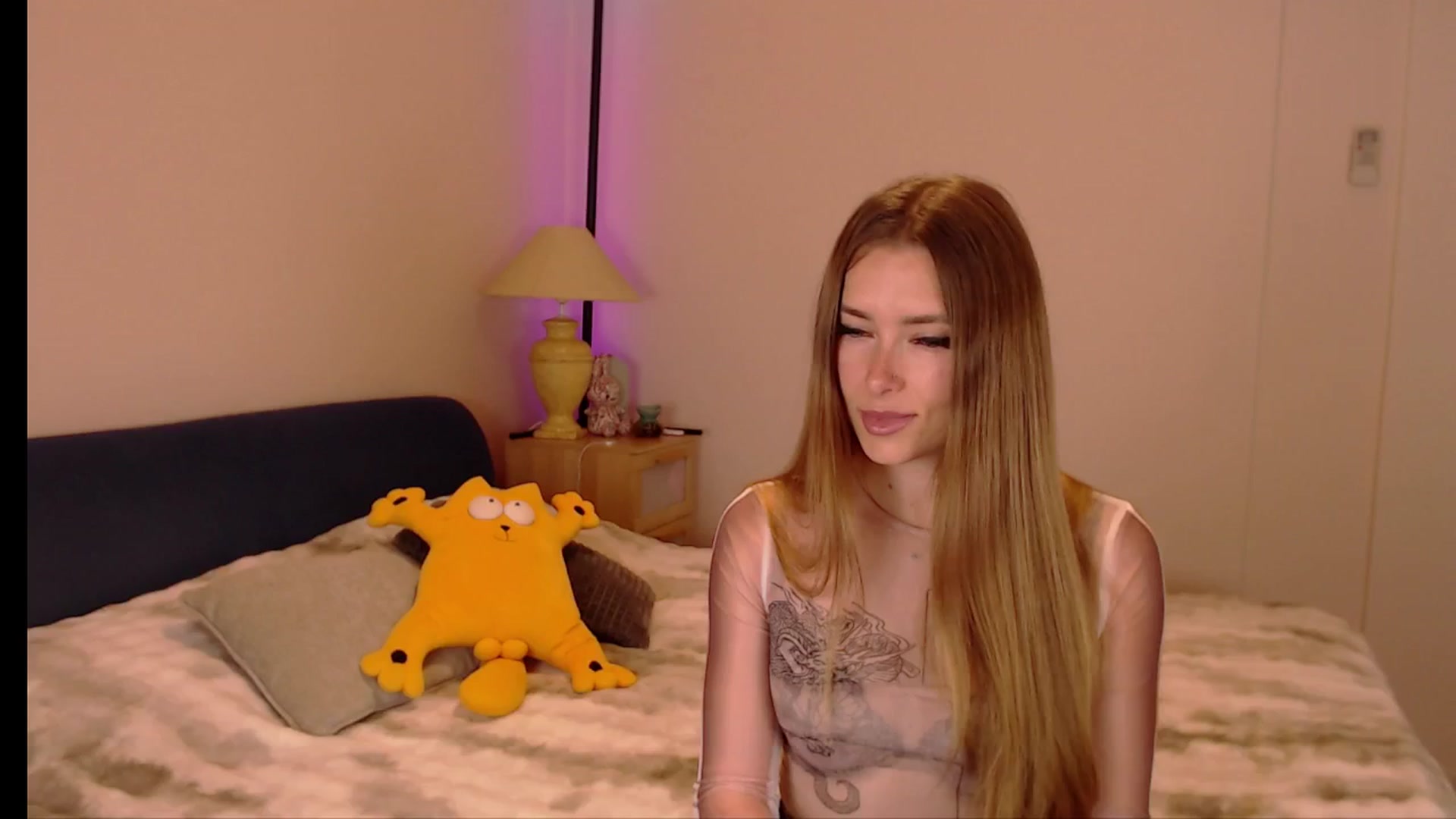 Gallery image thumbnail from SimonsWife's myfreecams stream on, 04/20/2026, 13:19 image 7 of 20