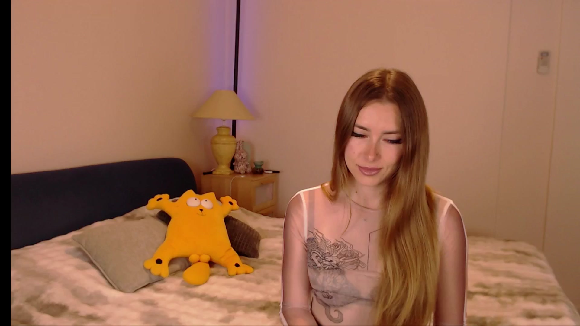 Gallery image thumbnail from SimonsWife's myfreecams stream on, 04/20/2026, 13:19 image 1 of 20