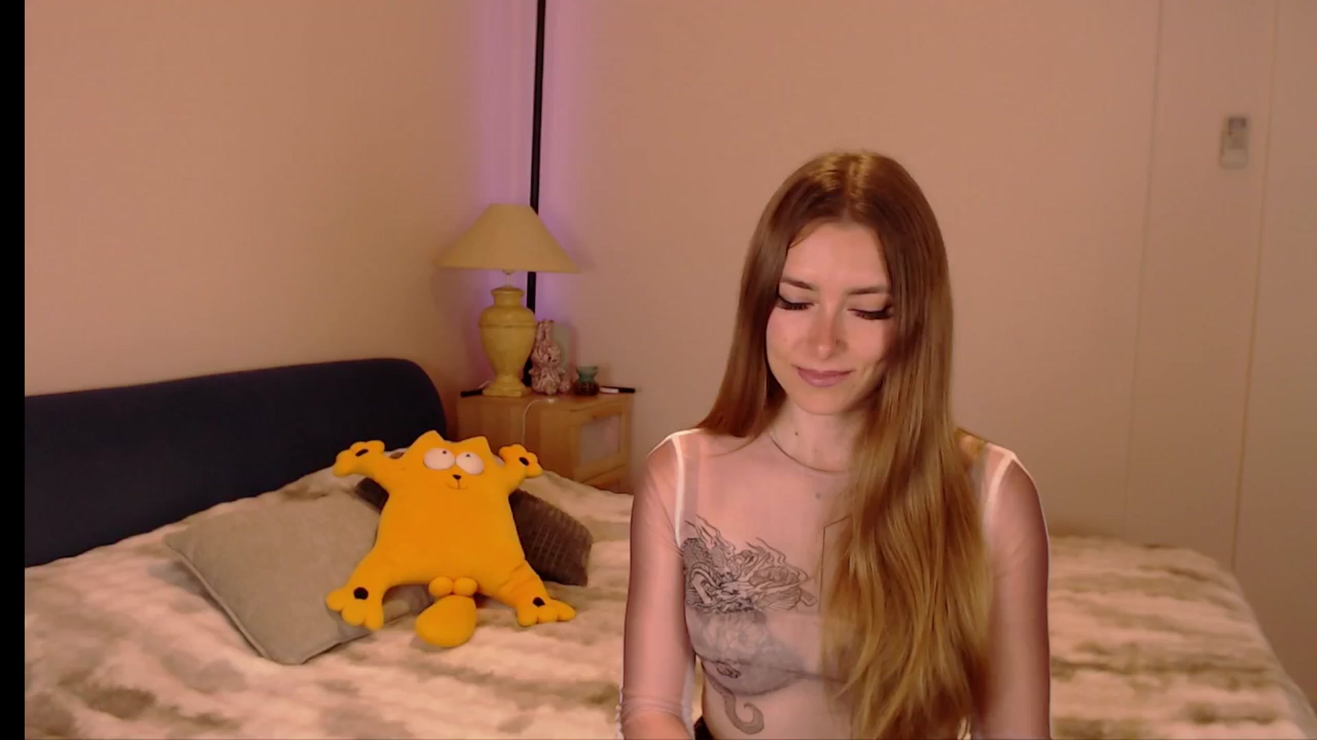 Gallery image thumbnail from SimonsWife's myfreecams stream on, 04/20/2026, 13:19 image 10 of 20