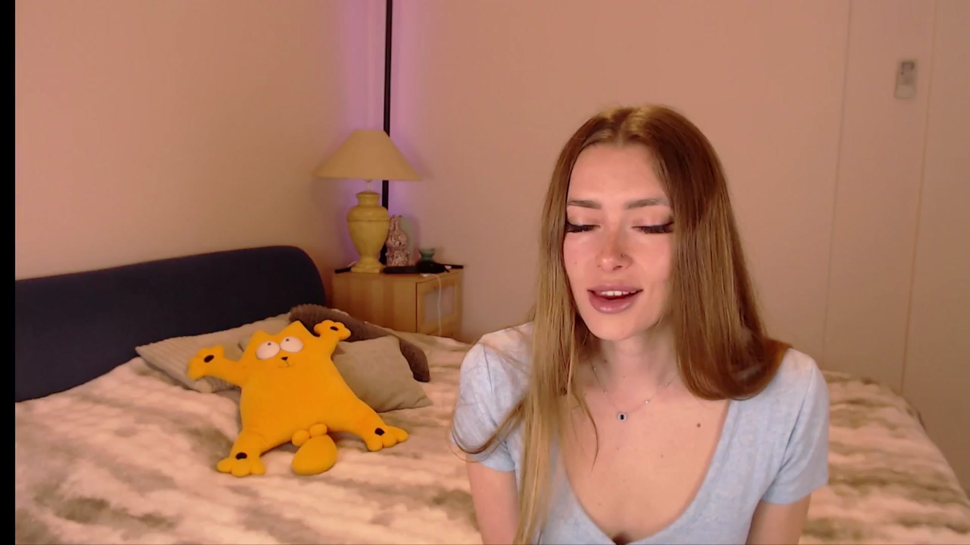 Gallery image thumbnail from SimonsWife's myfreecams stream on, 04/26/2026, 14:44 image 4 of 20