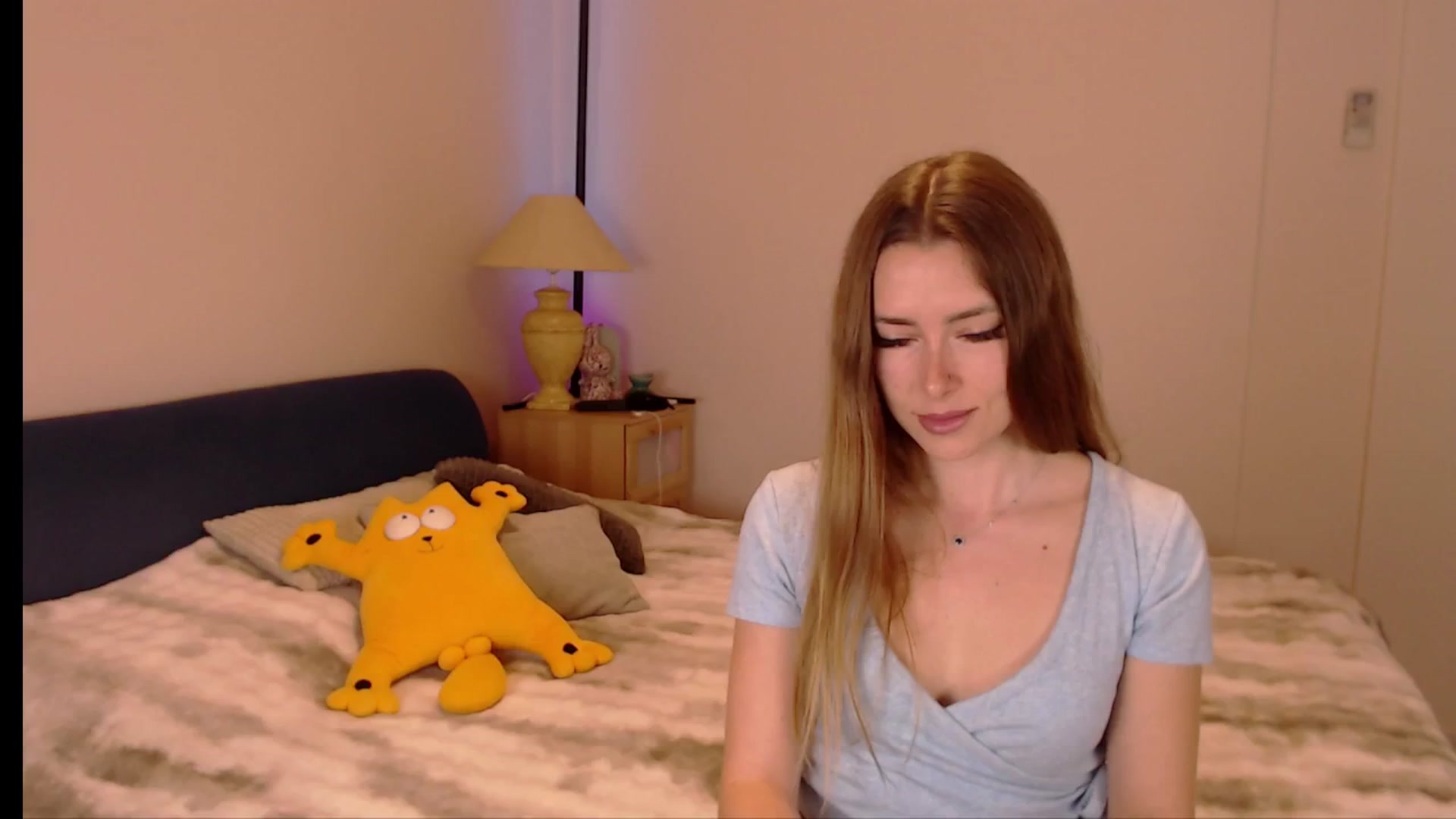 Gallery image thumbnail from SimonsWife's myfreecams stream on, 04/26/2026, 14:44 image 13 of 20