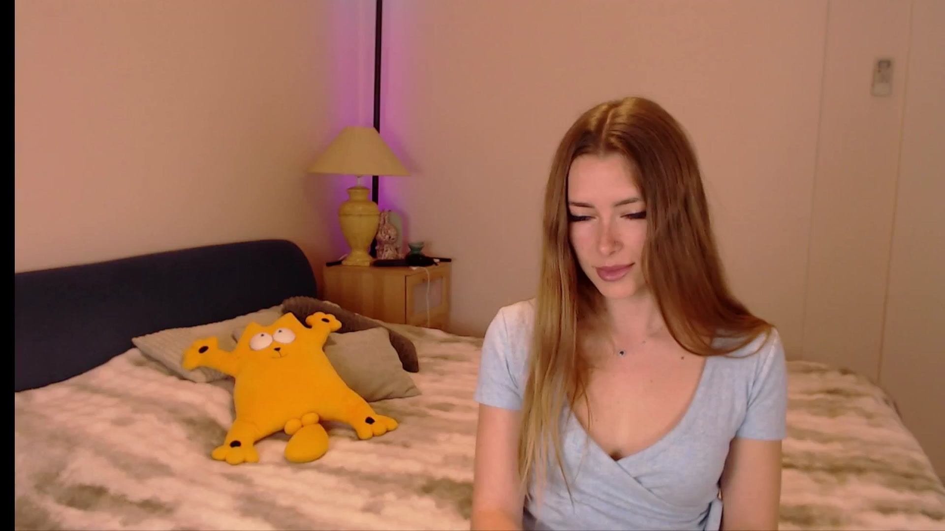 Gallery image thumbnail from SimonsWife's myfreecams stream on, 04/26/2026, 14:44 image 10 of 20
