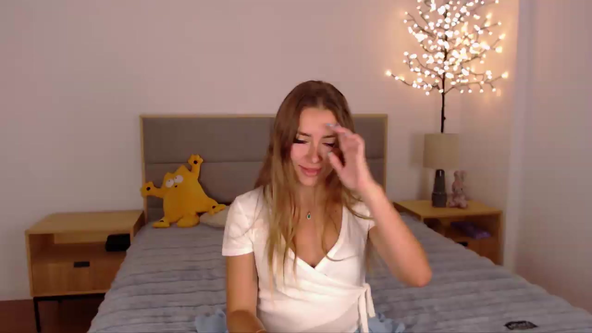 Gallery image thumbnail from SimonsWife's myfreecams stream on, 07/29/2026, 13:23 image 7 of 20