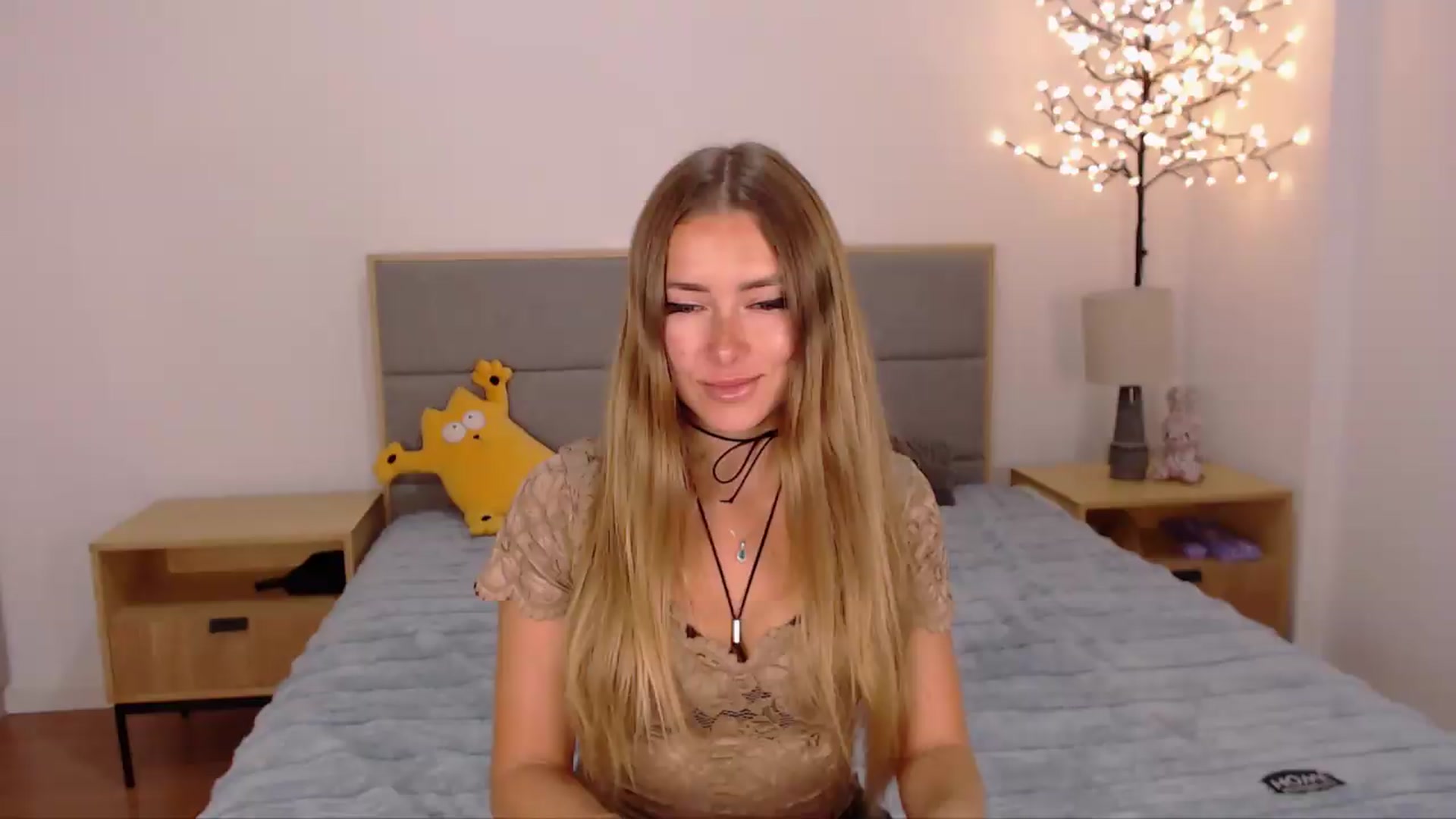 Gallery image thumbnail from SimonsWife's myfreecams stream on, 08/12/2026, 13:23 image 12 of 20