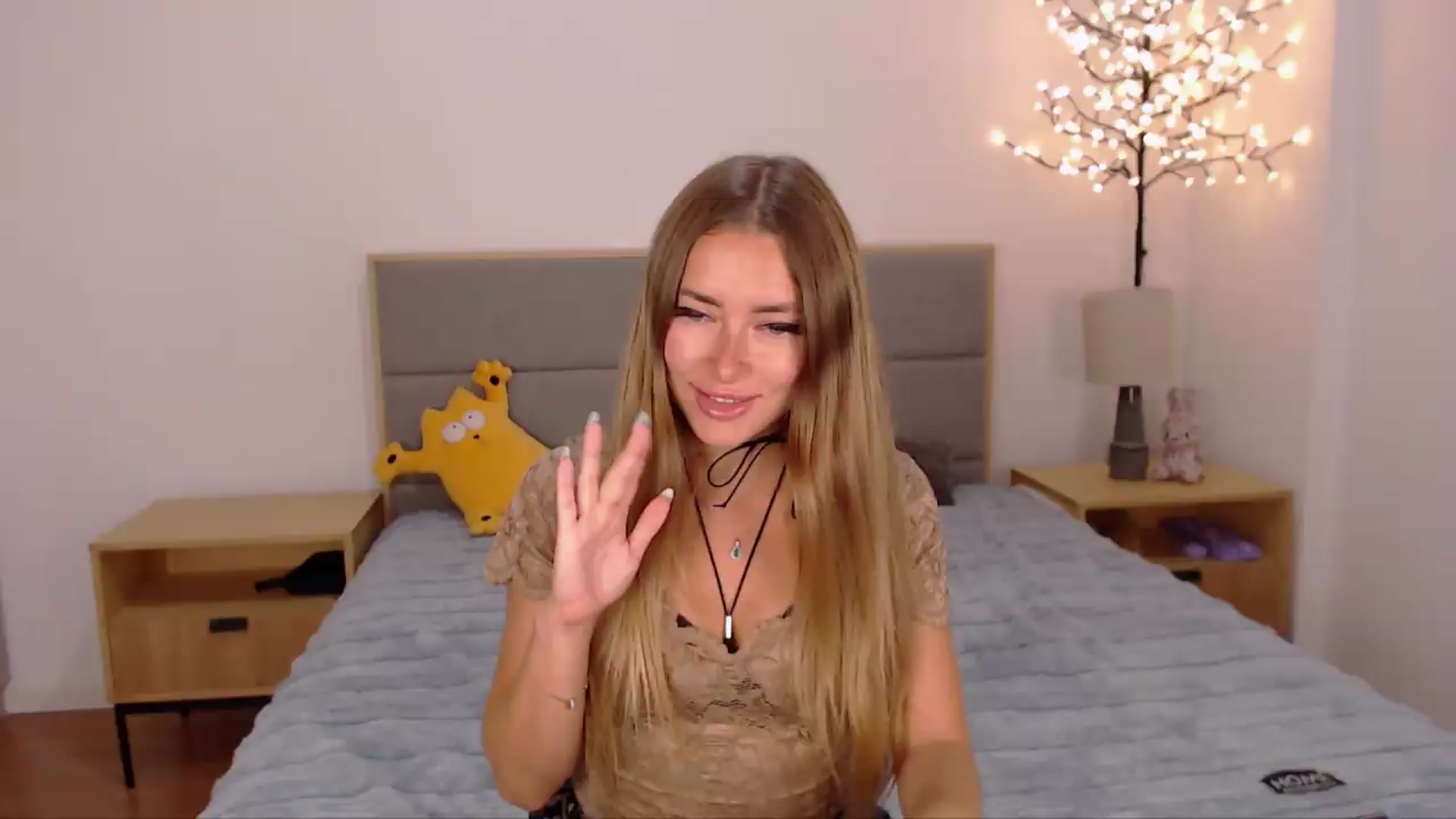 Gallery image thumbnail from SimonsWife's myfreecams stream on, 08/12/2026, 13:23 image 4 of 20