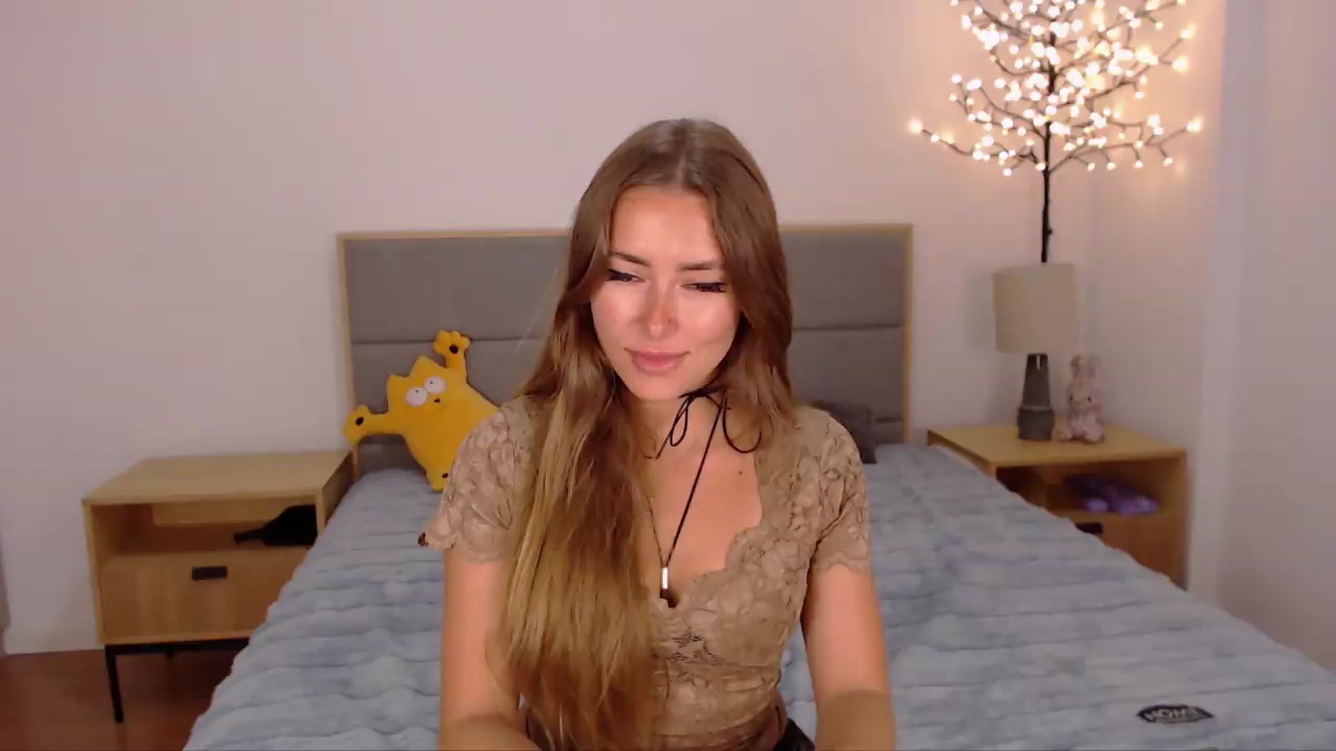Gallery image thumbnail from SimonsWife's myfreecams stream on, 08/12/2026, 14:10 image 19 of 20
