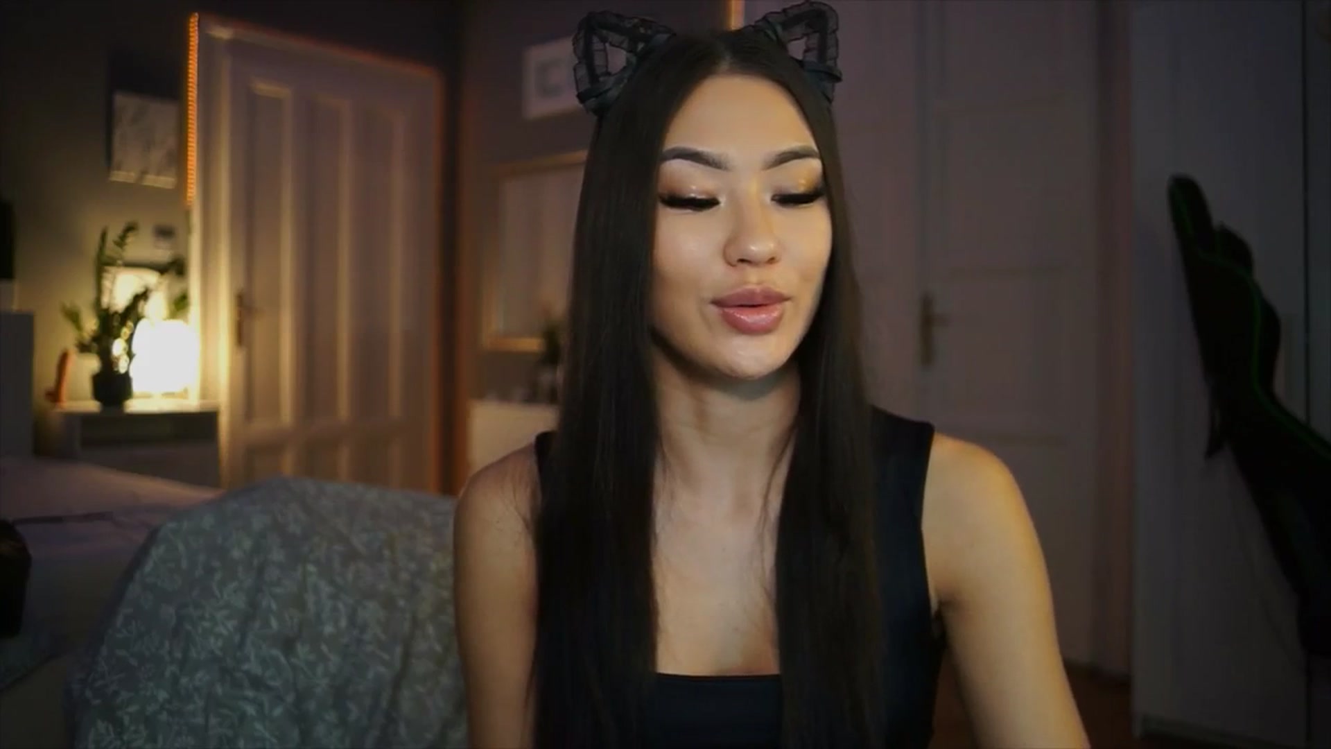 Gallery image thumbnail from SimpleMai's myfreecams stream on, 02/18/2026, 21:27 image 4 of 20