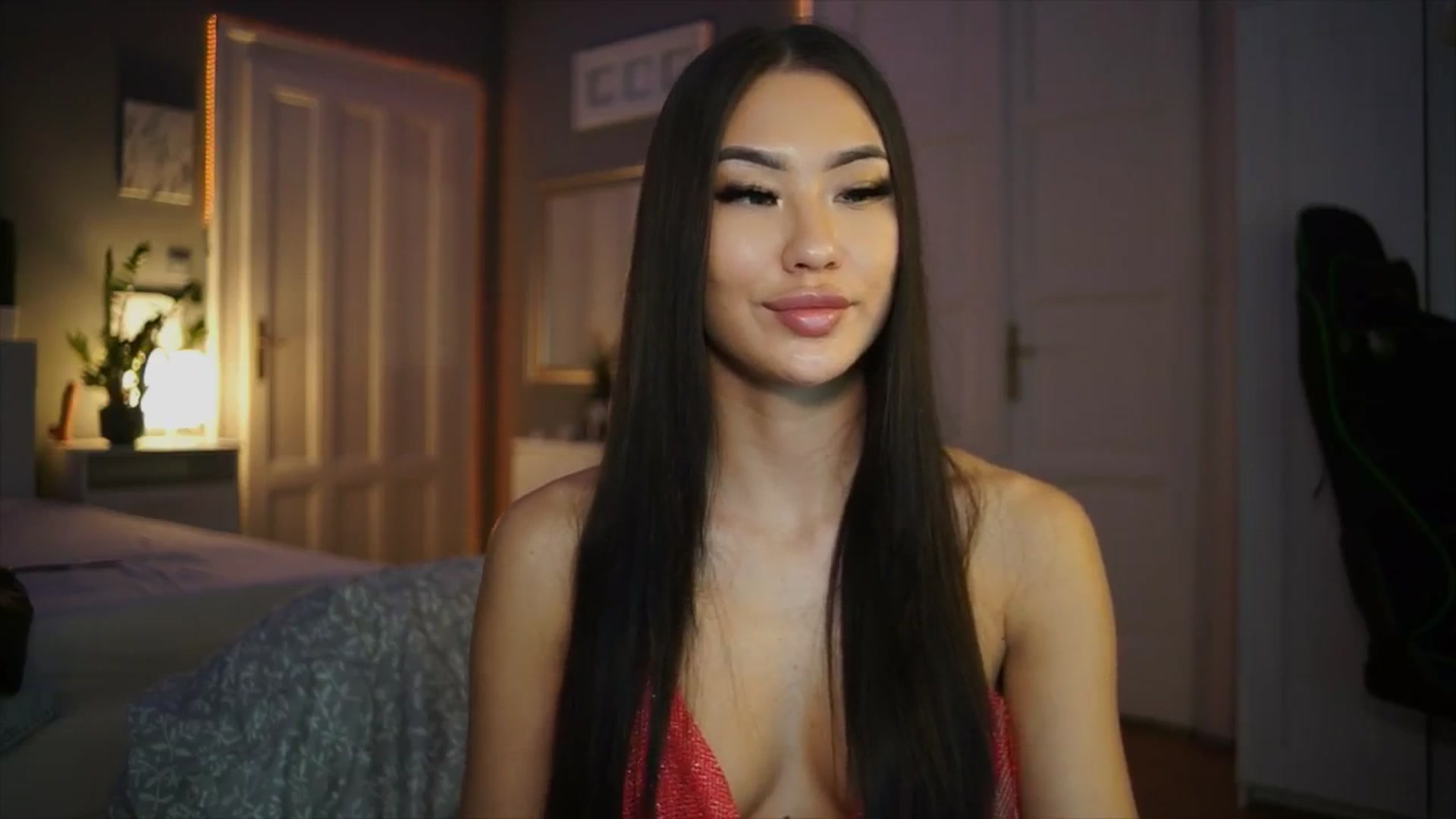 Gallery image thumbnail from SimpleMai's myfreecams stream on, 02/18/2026, 21:27 image 14 of 20