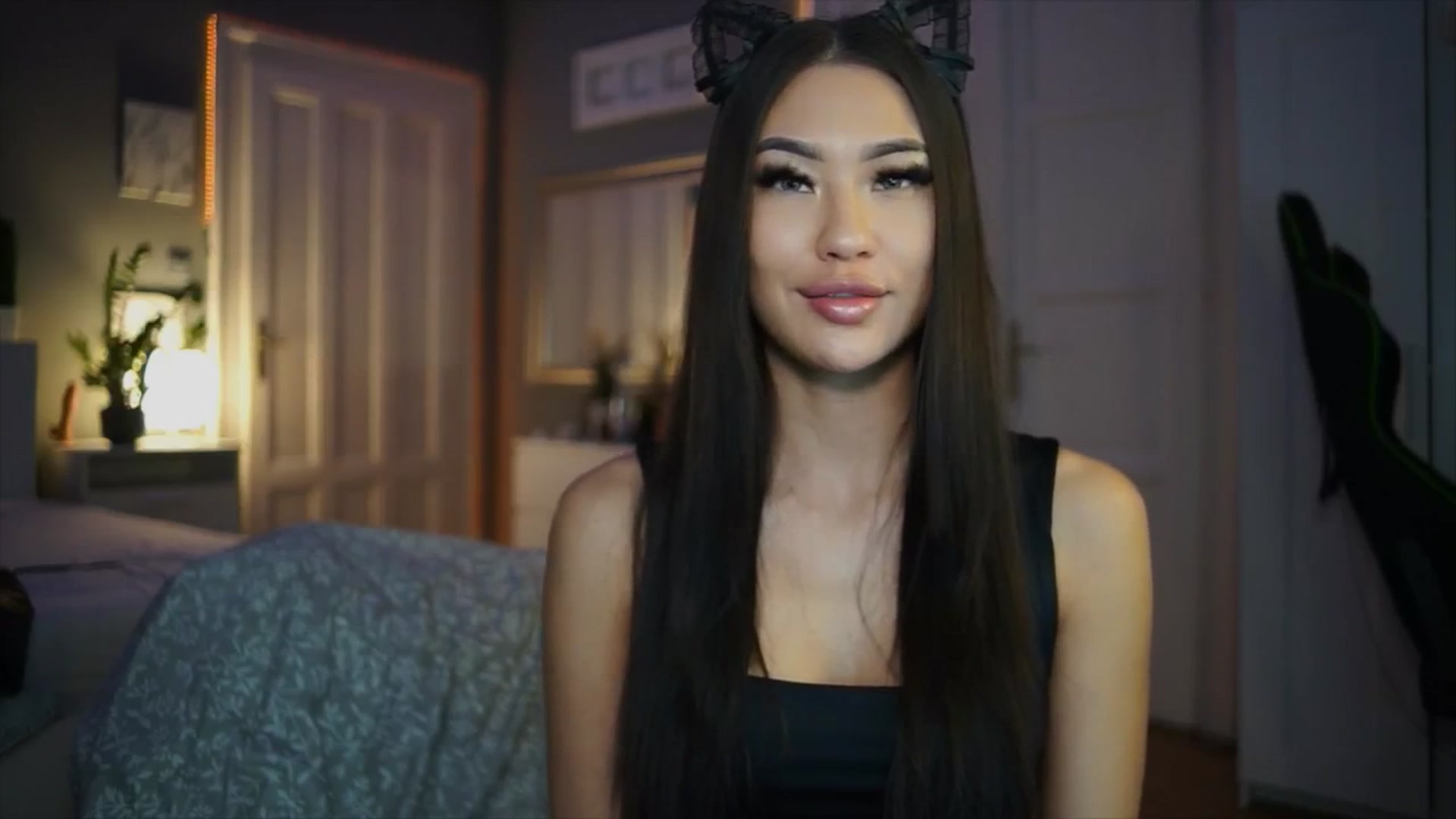 Gallery image thumbnail from SimpleMai's myfreecams stream on, 02/18/2026, 21:27 image 3 of 20
