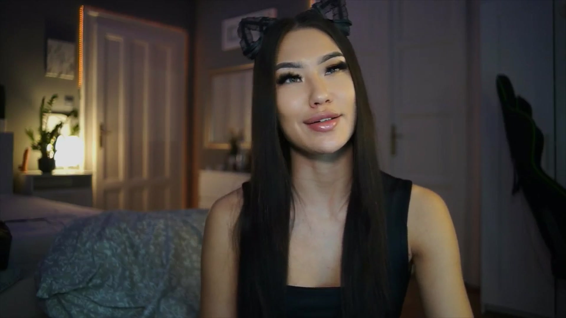 Gallery image thumbnail from SimpleMai's myfreecams stream on, 02/18/2026, 21:27 image 2 of 20