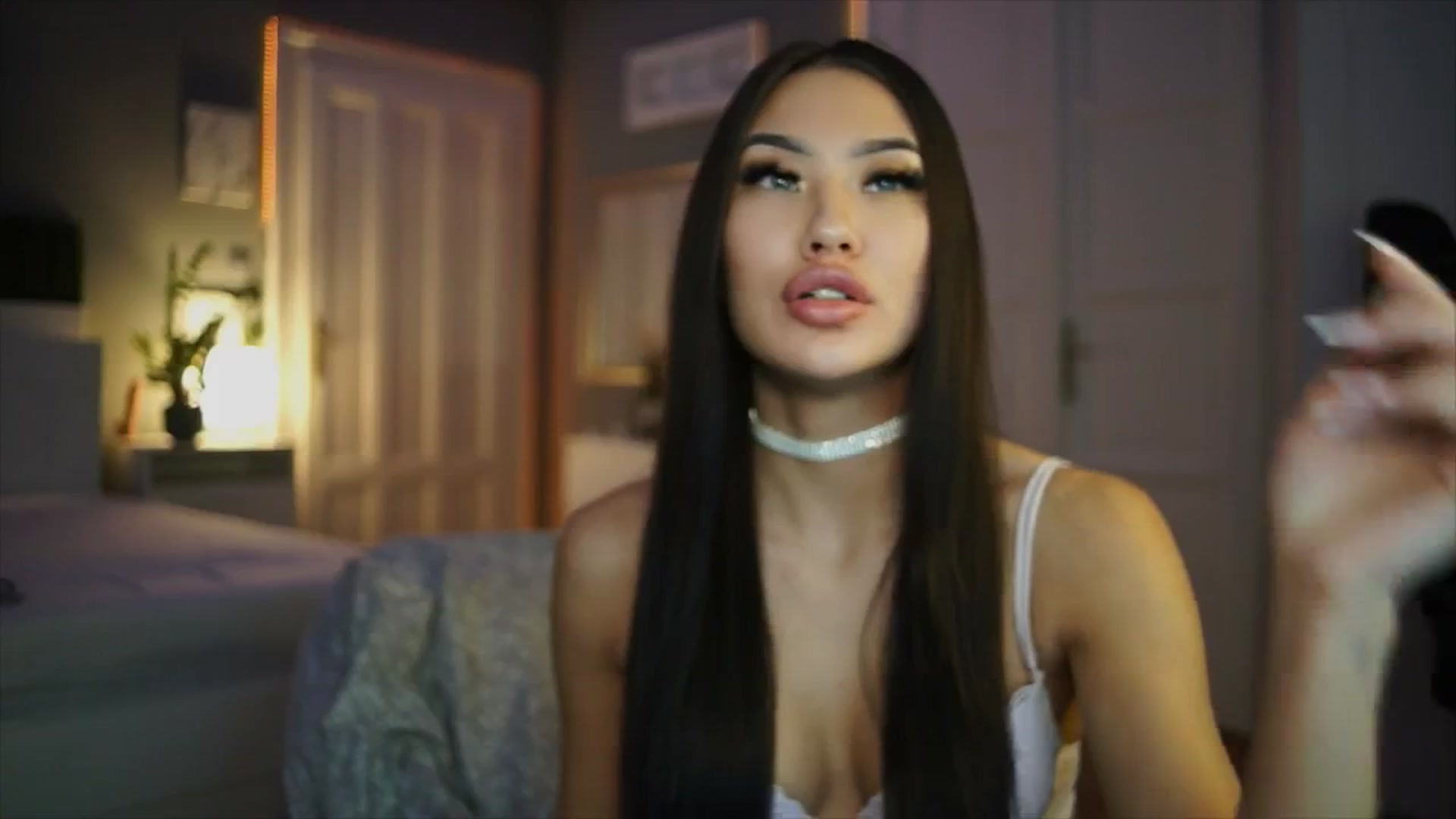 Gallery image thumbnail from SimpleMai's myfreecams stream on, 02/19/2026, 21:52 image 10 of 20