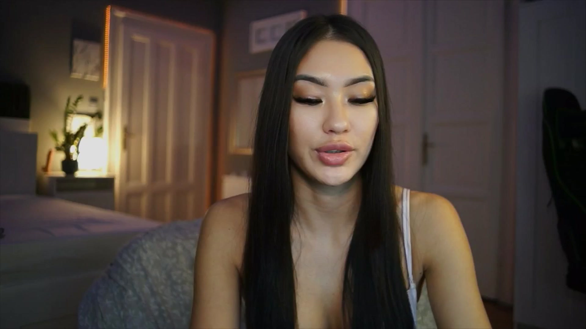 Gallery image thumbnail from SimpleMai's myfreecams stream on, 02/19/2026, 23:15 image 5 of 20