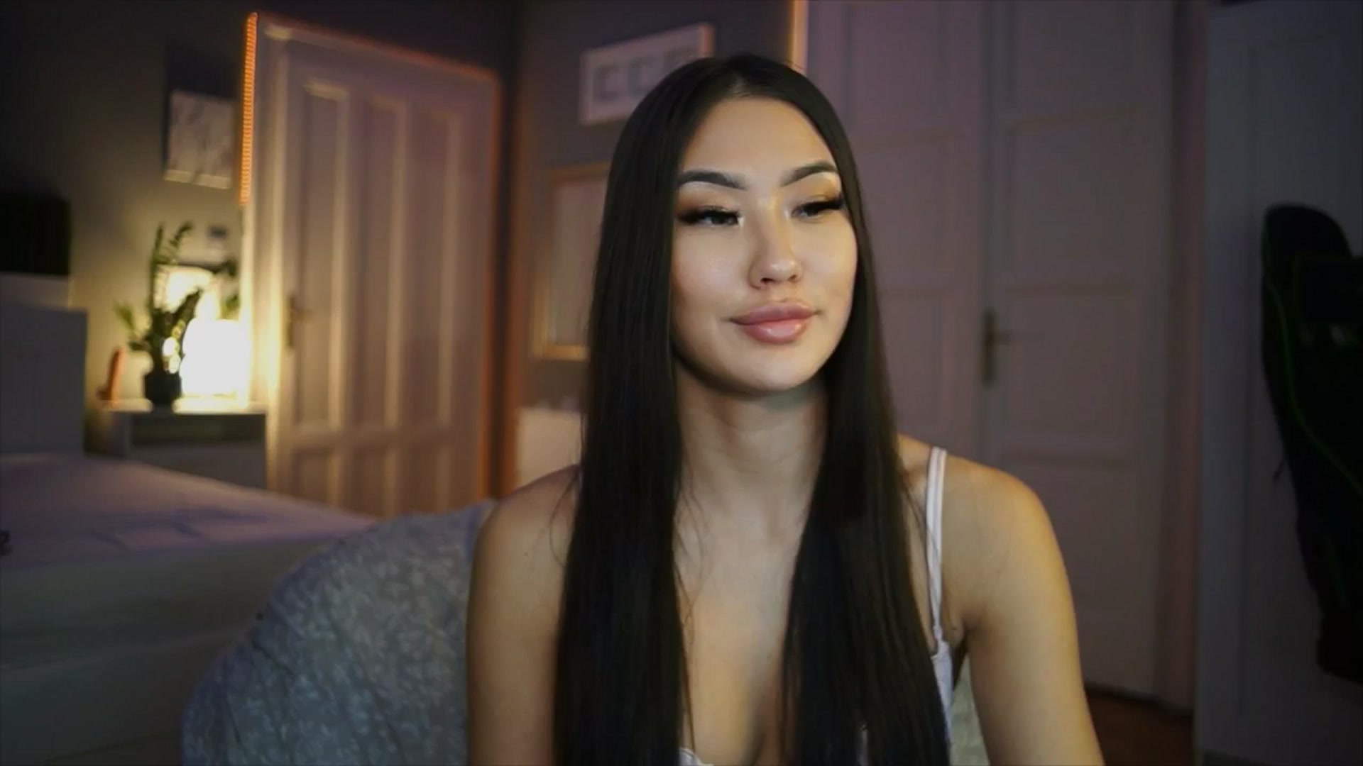 Gallery image thumbnail from SimpleMai's myfreecams stream on, 02/19/2026, 23:15 image 7 of 20
