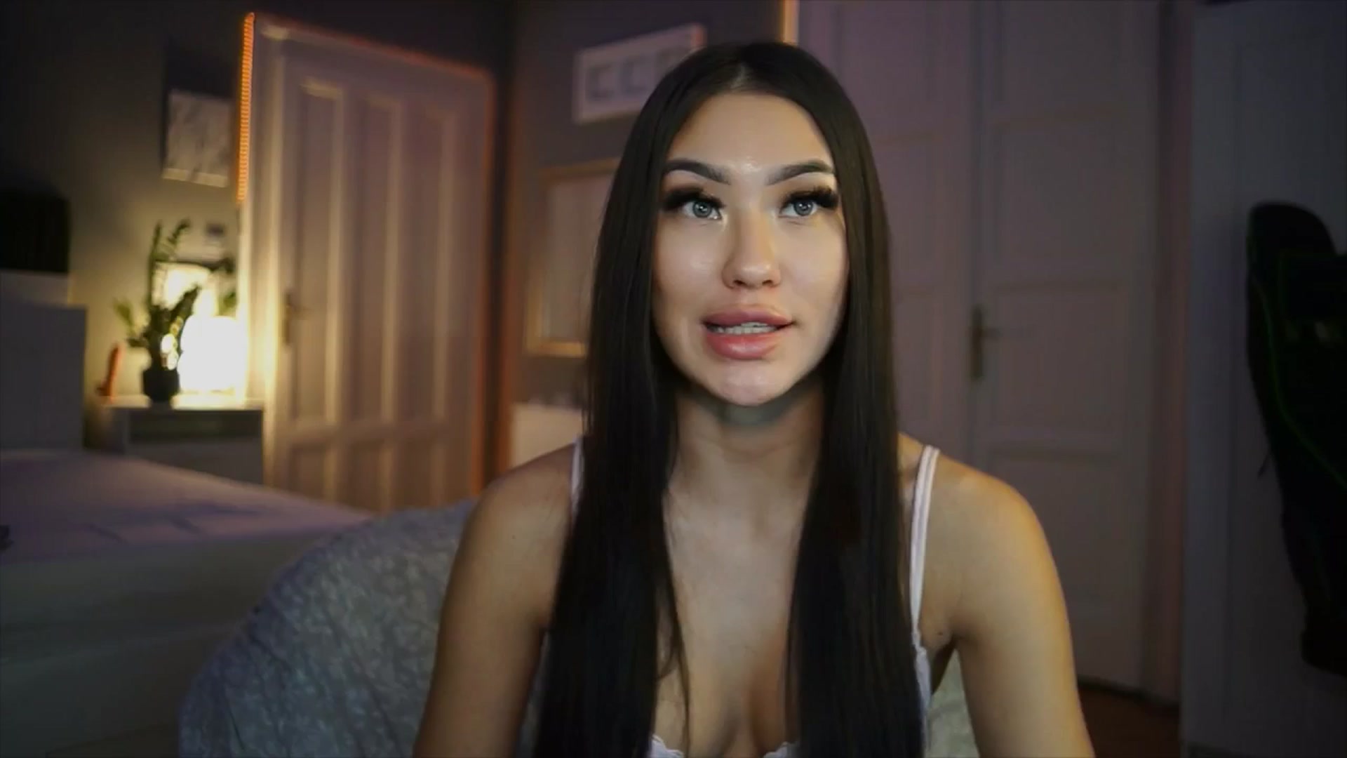 Gallery image thumbnail from SimpleMai's myfreecams stream on, 02/19/2026, 23:15 image 3 of 20