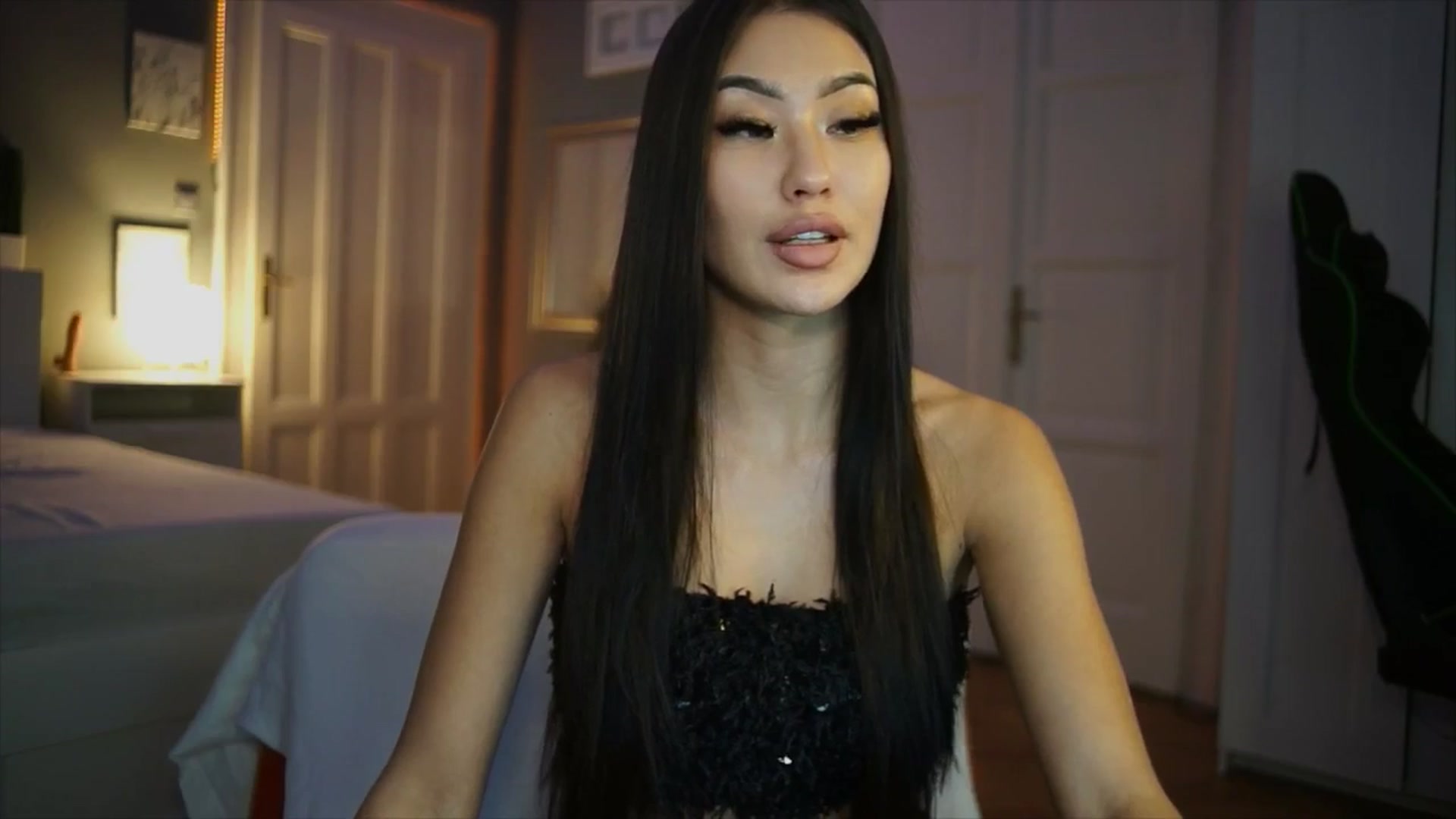 Gallery image thumbnail from SimpleMai's myfreecams stream on, 02/21/2026, 21:41 image 14 of 20