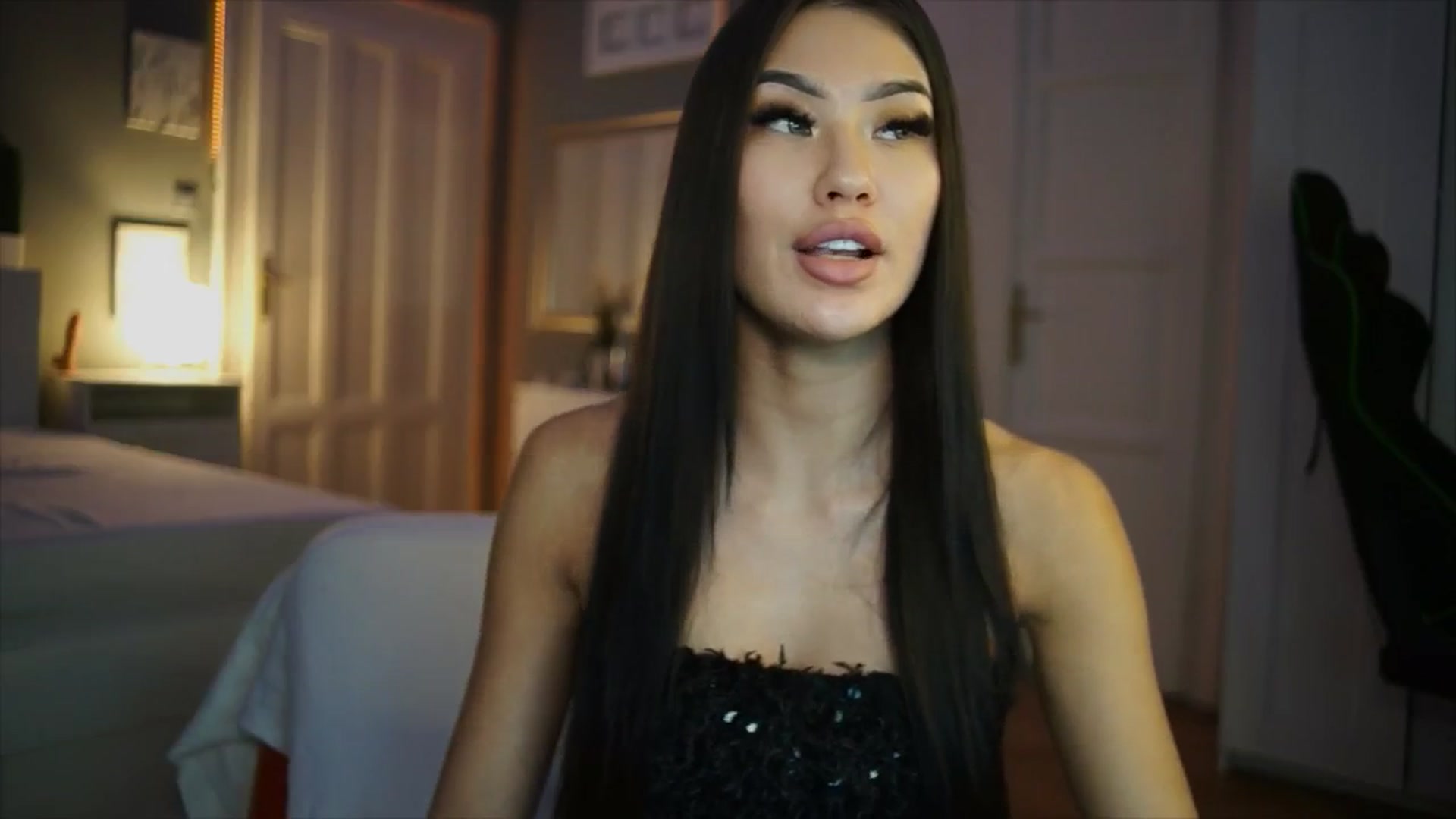 Gallery image thumbnail from SimpleMai's myfreecams stream on, 02/21/2026, 21:41 image 16 of 20