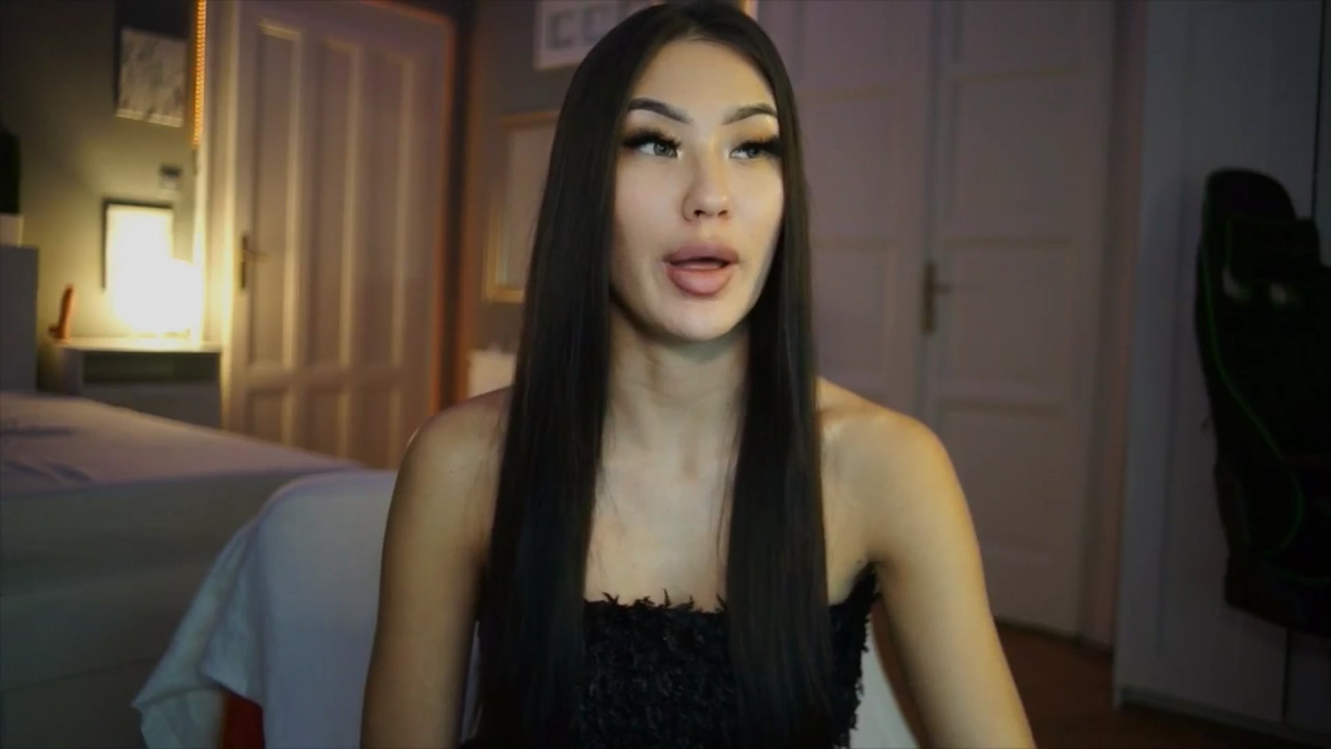 Gallery image thumbnail from SimpleMai's myfreecams stream on, 02/21/2026, 21:41 image 6 of 20