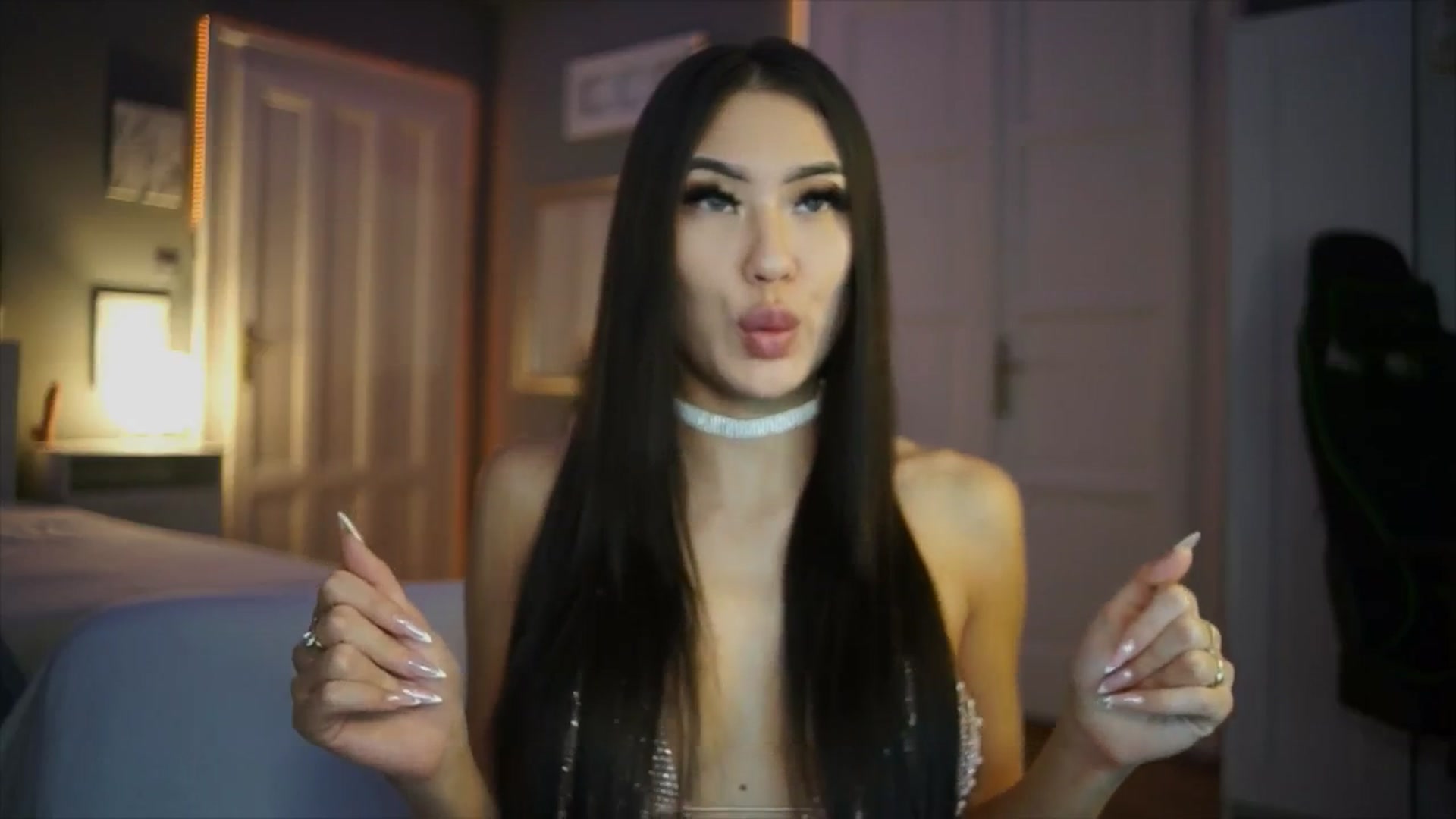 Gallery image thumbnail from SimpleMai's myfreecams stream on, 02/23/2026, 19:38 image 16 of 20