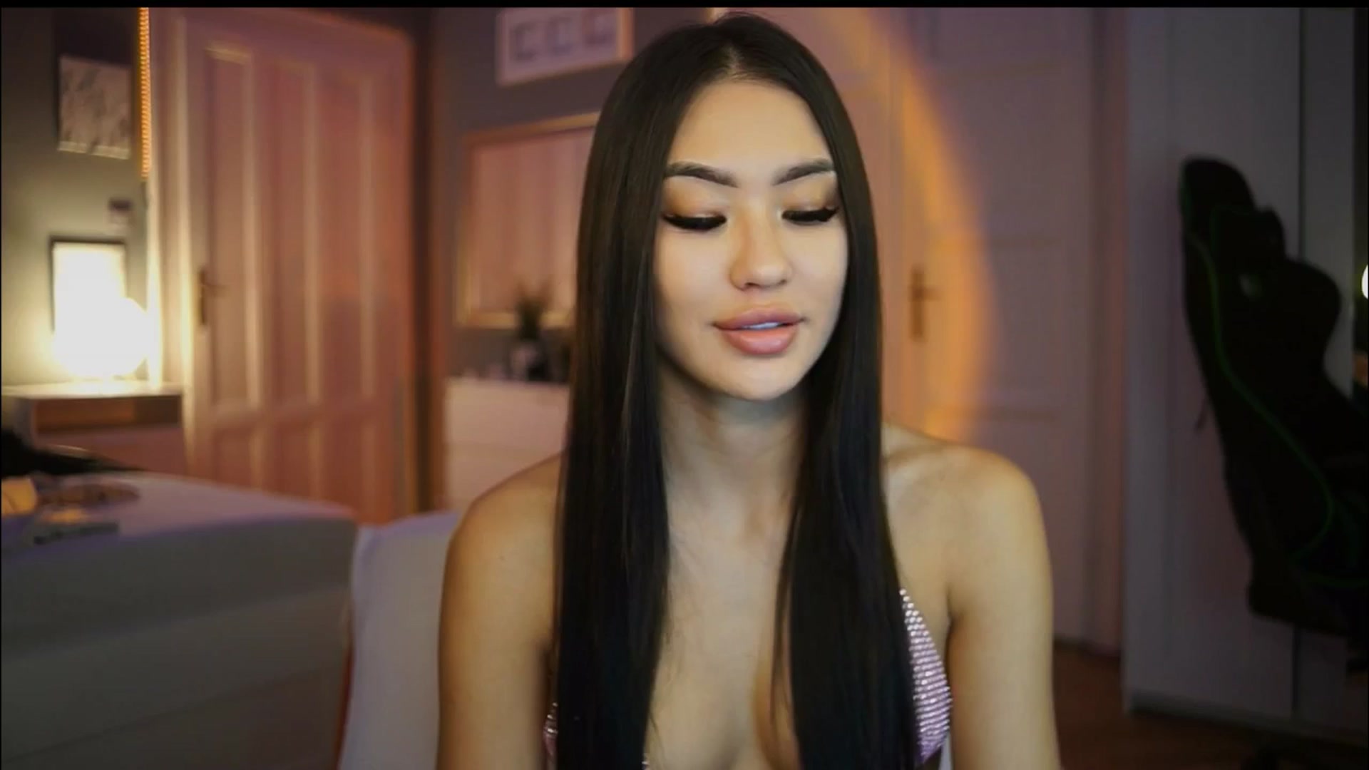 Gallery image thumbnail from SimpleMai's myfreecams stream on, 03/01/2026, 19:53 image 10 of 20