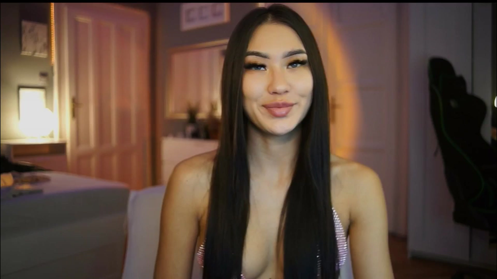 Gallery image thumbnail from SimpleMai's myfreecams stream on, 03/01/2026, 19:53 image 18 of 20