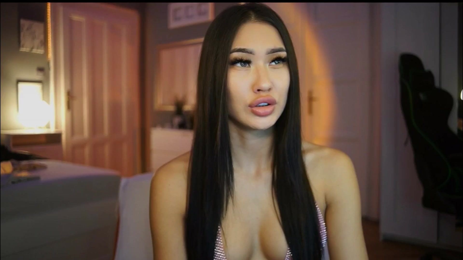 Gallery image thumbnail from SimpleMai's myfreecams stream on, 03/01/2026, 19:53 image 4 of 20