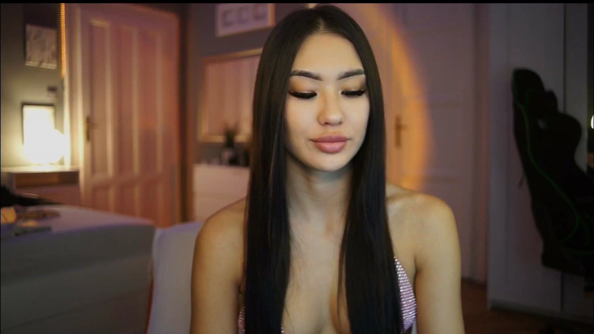 Gallery image thumbnail from SimpleMai's myfreecams stream on, 03/01/2026, 19:53 image 9 of 20