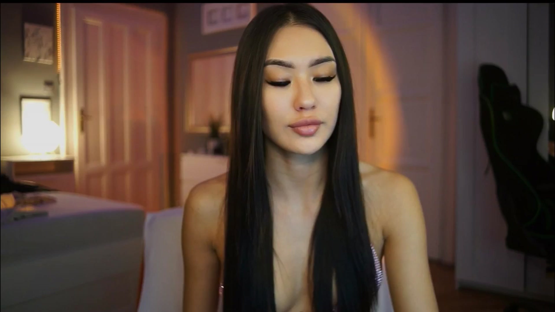 Gallery image thumbnail from SimpleMai's myfreecams stream on, 03/01/2026, 19:53 image 20 of 20