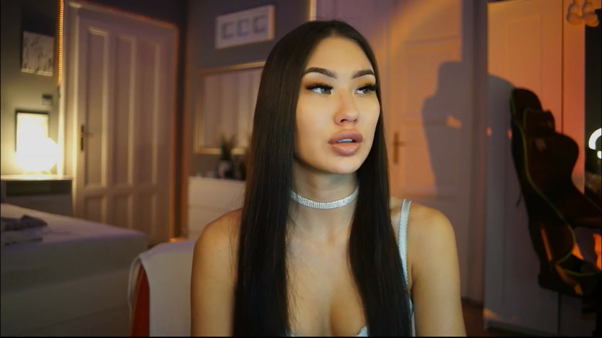 Gallery image thumbnail from SimpleMai's myfreecams stream on, 03/02/2026, 18:31 image 1 of 20
