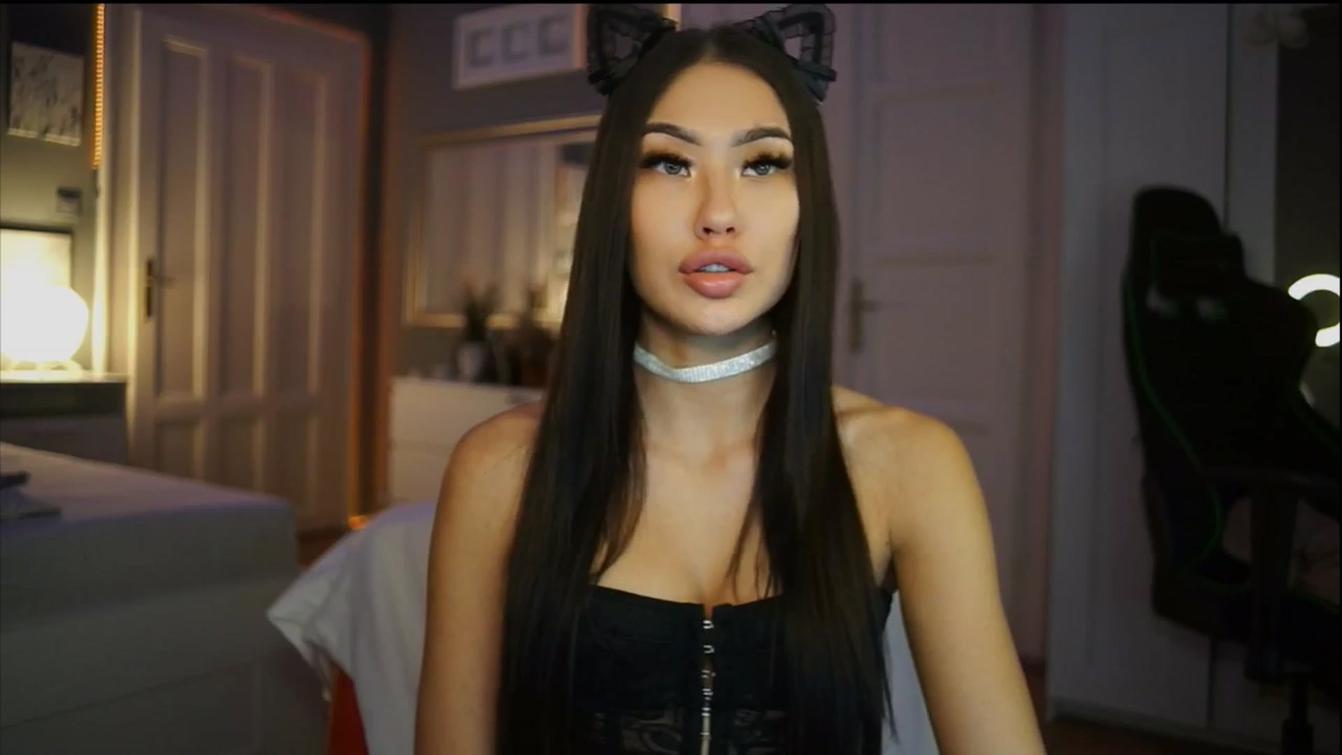 Gallery image thumbnail from SimpleMai's myfreecams stream on, 03/03/2026, 23:01 image 12 of 20