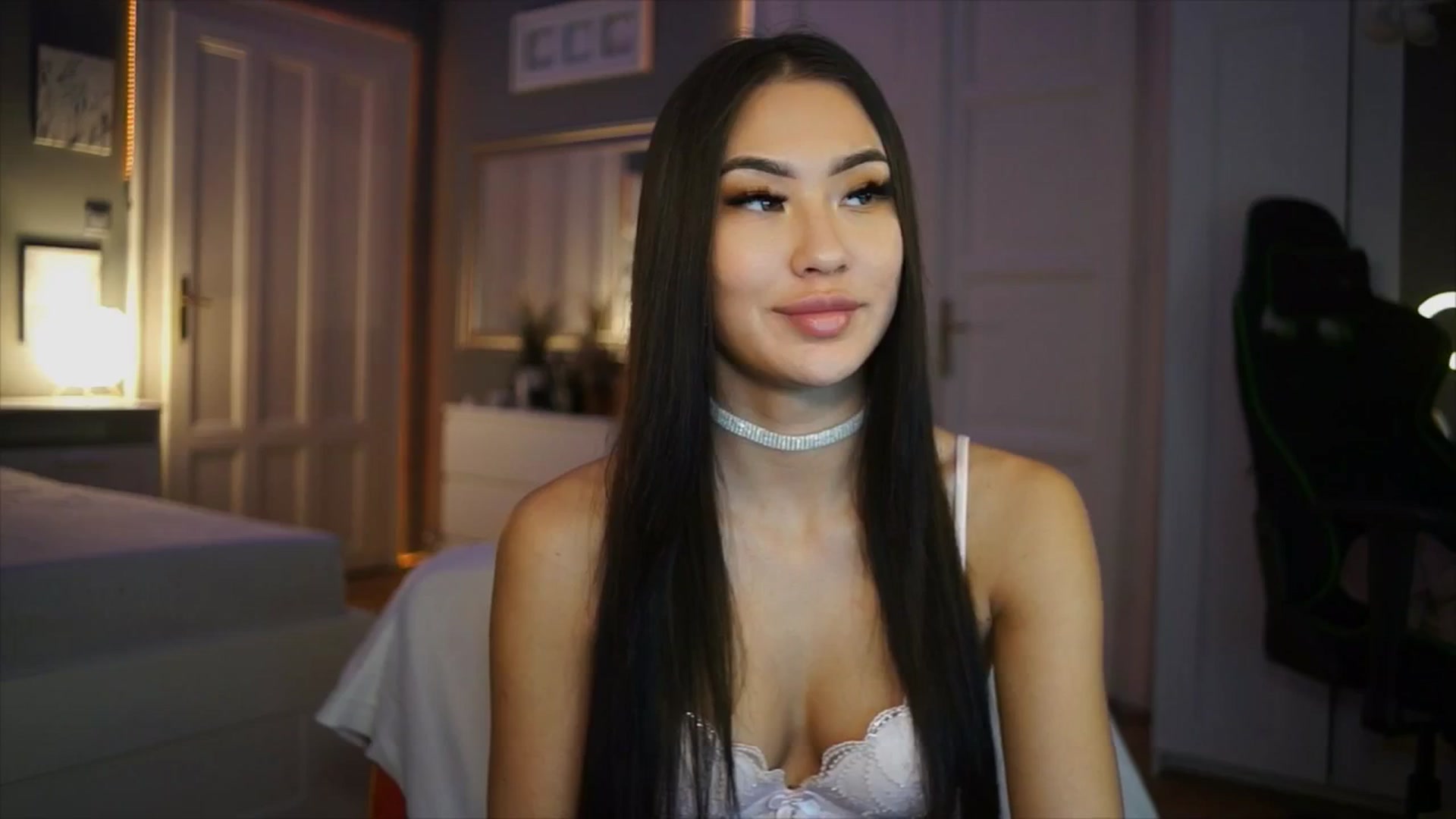 Gallery image thumbnail from SimpleMai's myfreecams stream on, 03/05/2026, 21:29 image 13 of 20