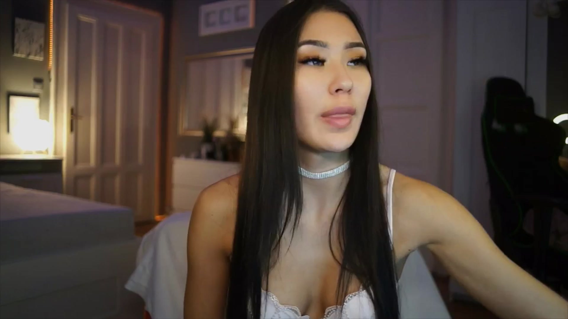 Gallery image thumbnail from SimpleMai's myfreecams stream on, 03/05/2026, 21:29 image 18 of 20