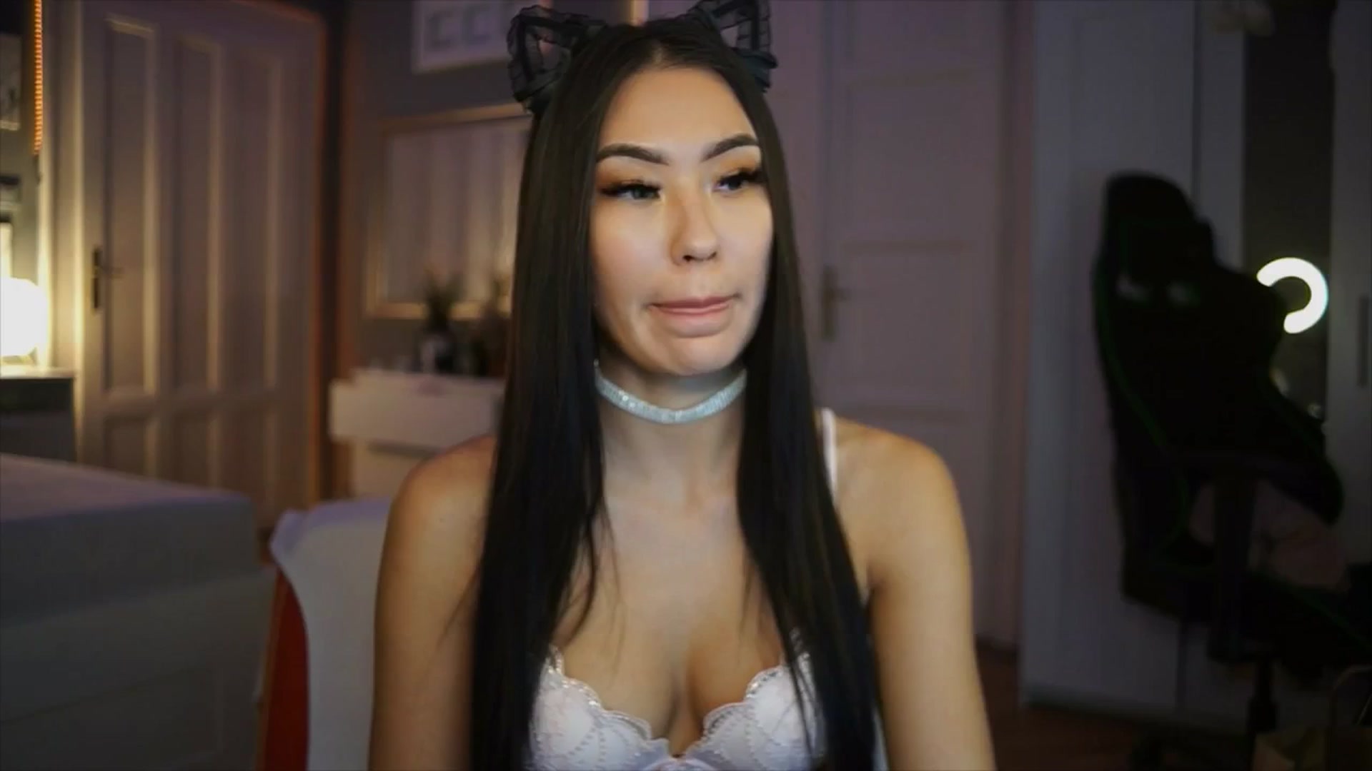 Gallery image thumbnail from SimpleMai's myfreecams stream on, 03/05/2026, 22:35 image 2 of 20