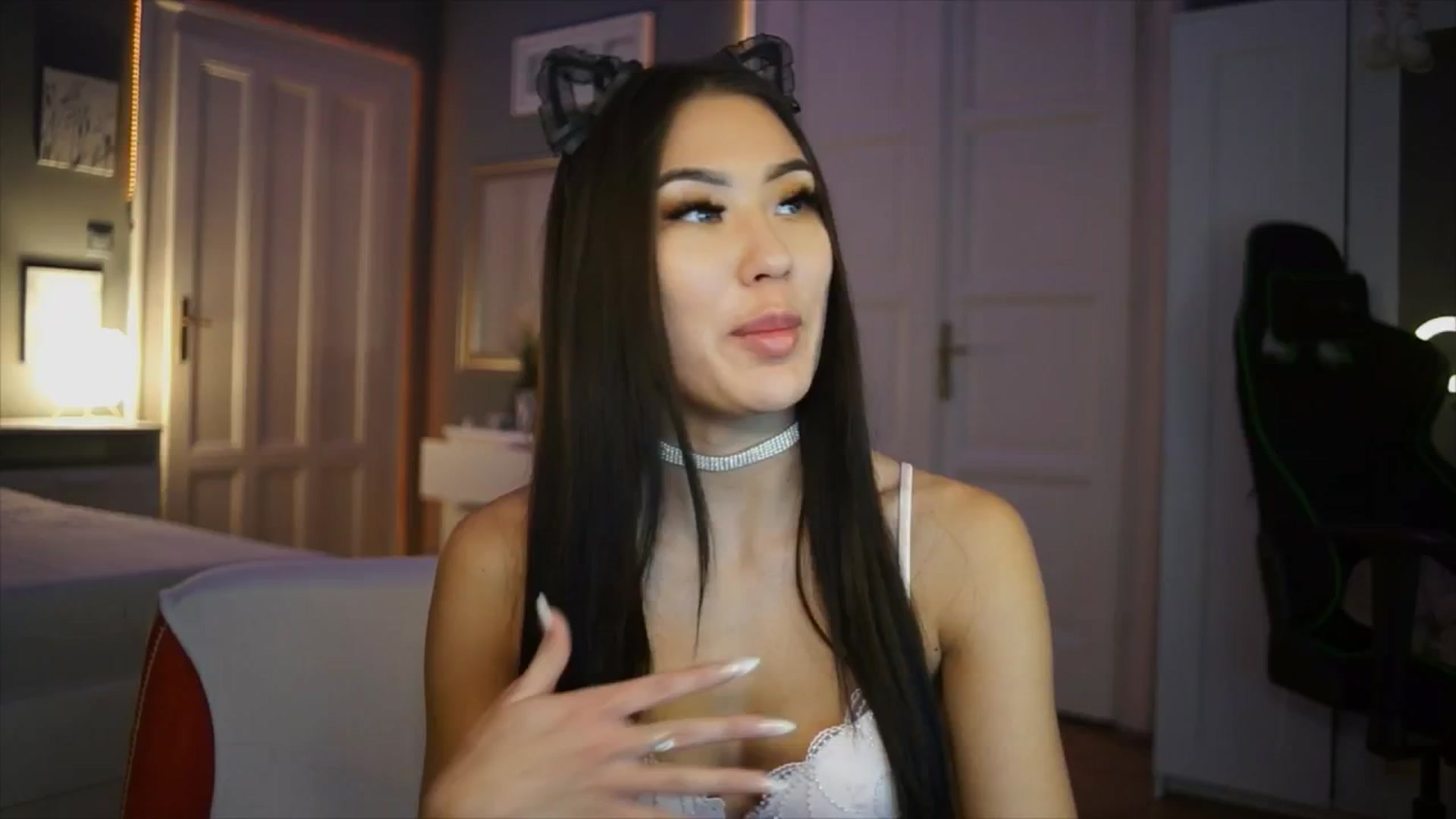 Gallery image thumbnail from SimpleMai's myfreecams stream on, 03/05/2026, 23:40 image 6 of 20
