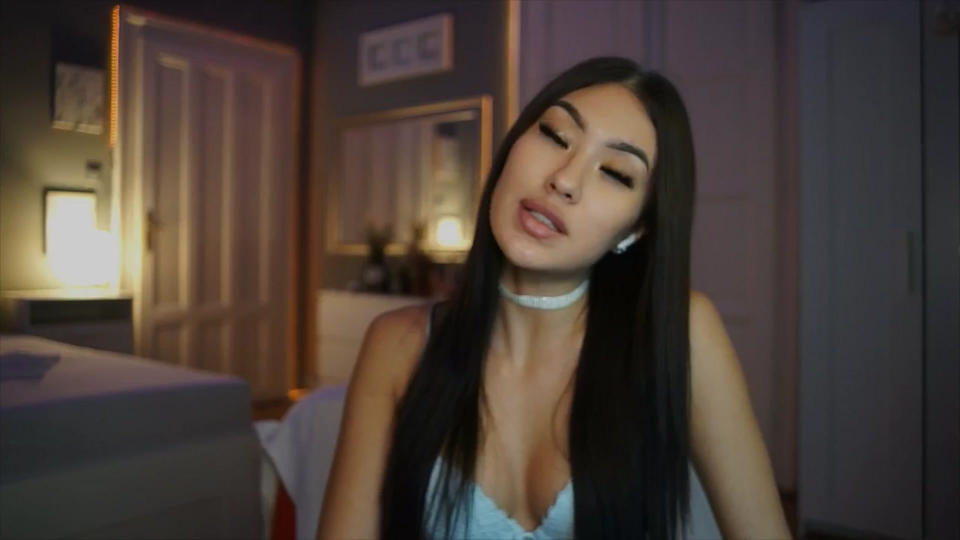 Gallery image thumbnail from SimpleMai's myfreecams stream on, 03/08/2026, 22:03 image 16 of 20