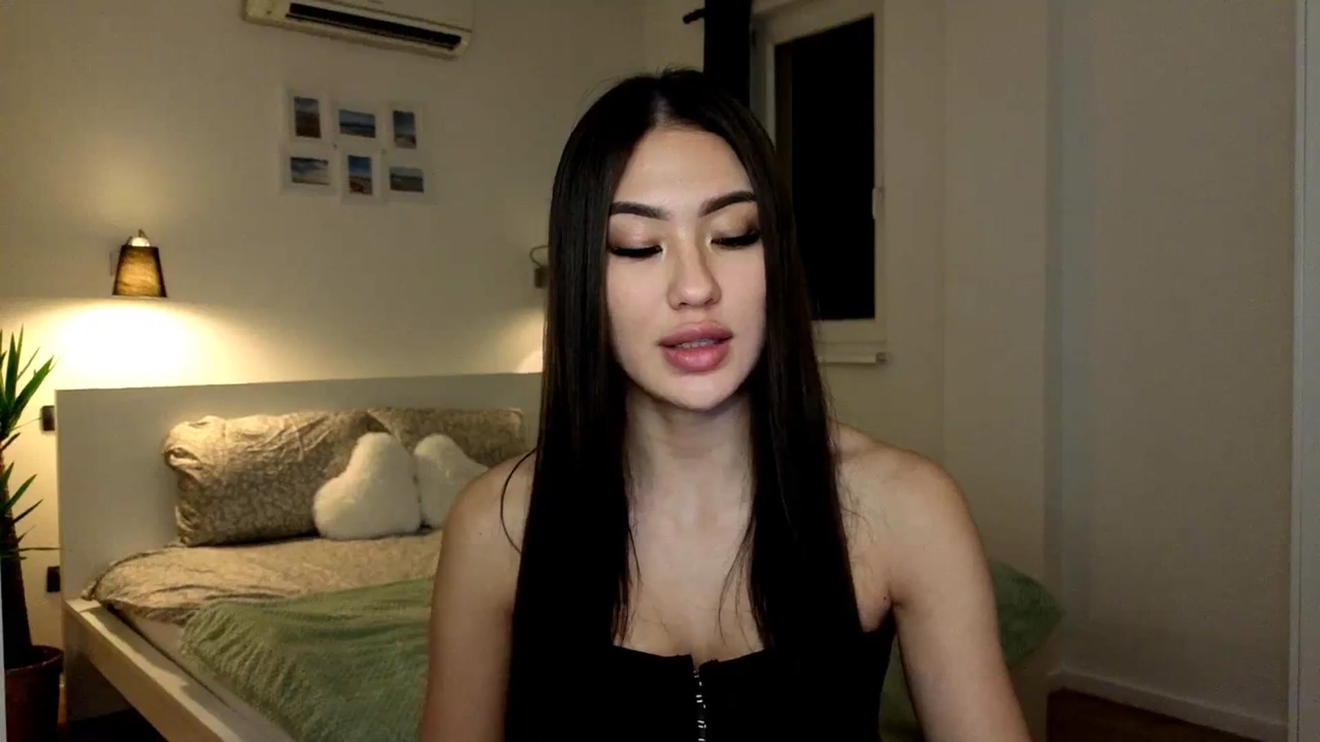 Gallery image thumbnail from SimpleMai's myfreecams stream on, 03/13/2026, 22:05 image 19 of 20